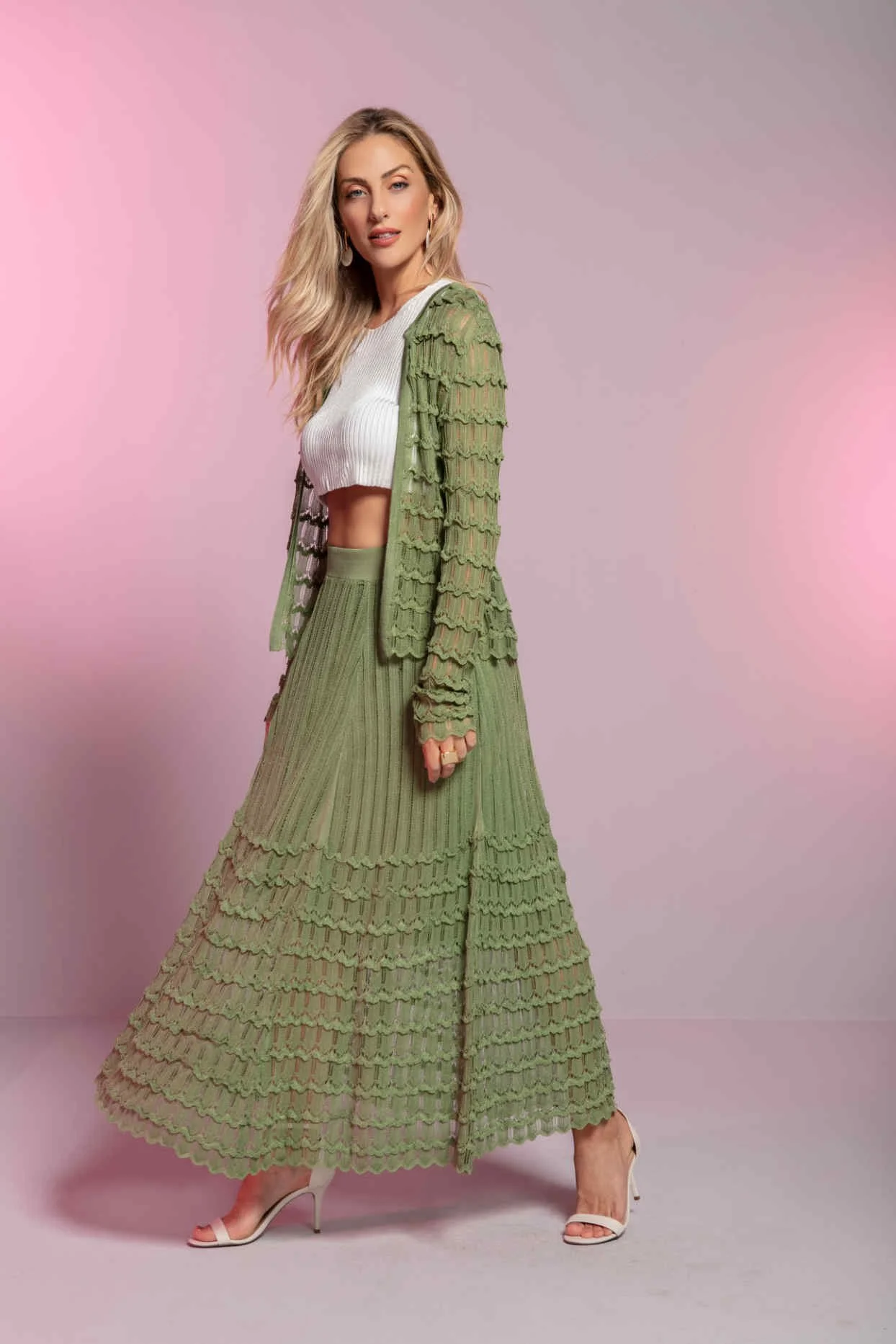 1 dolar  LOOKBOOK VERAO 23_Page73_Image1.jpg