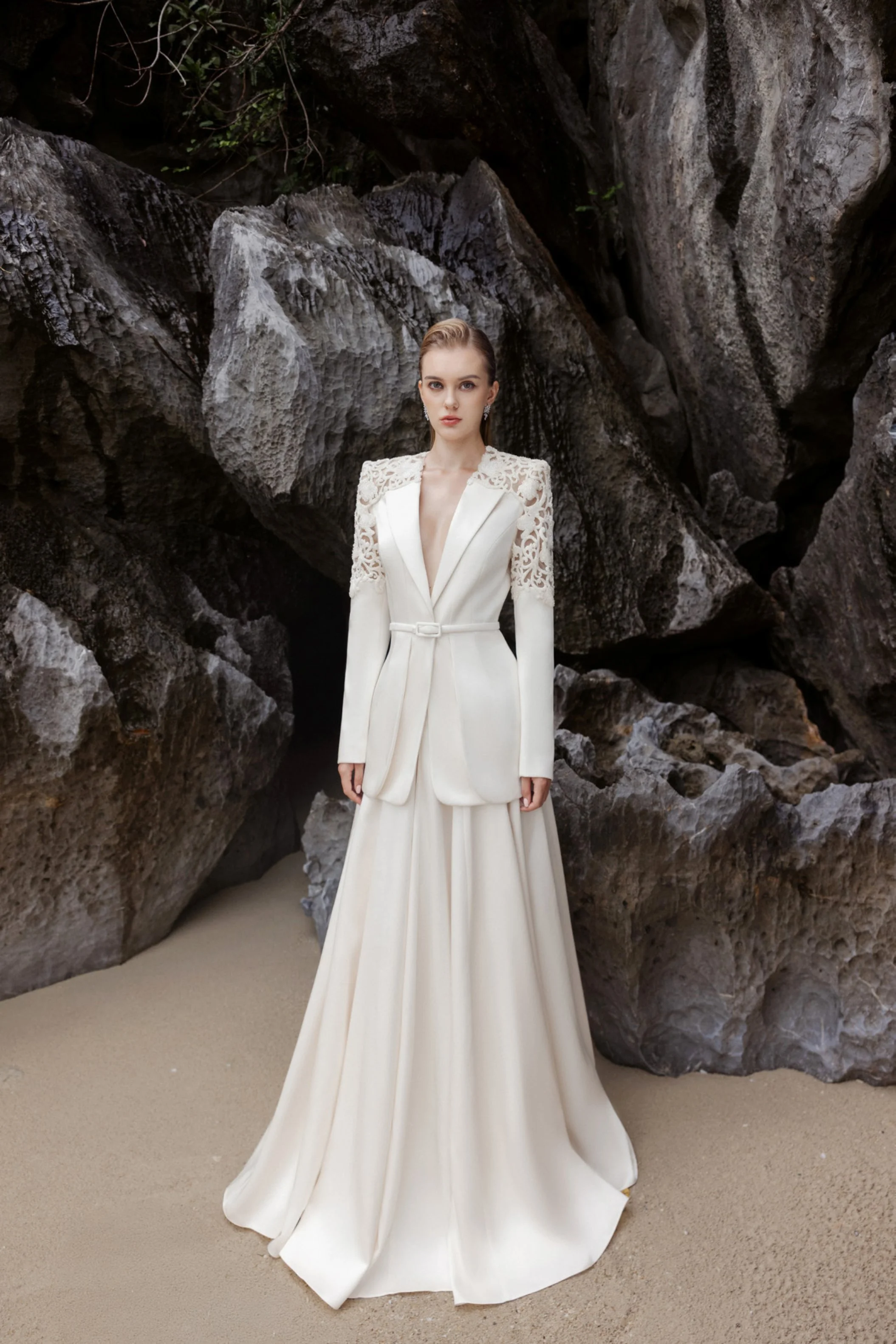 LOOKBOOK LUNE_Page29_Image1.jpg