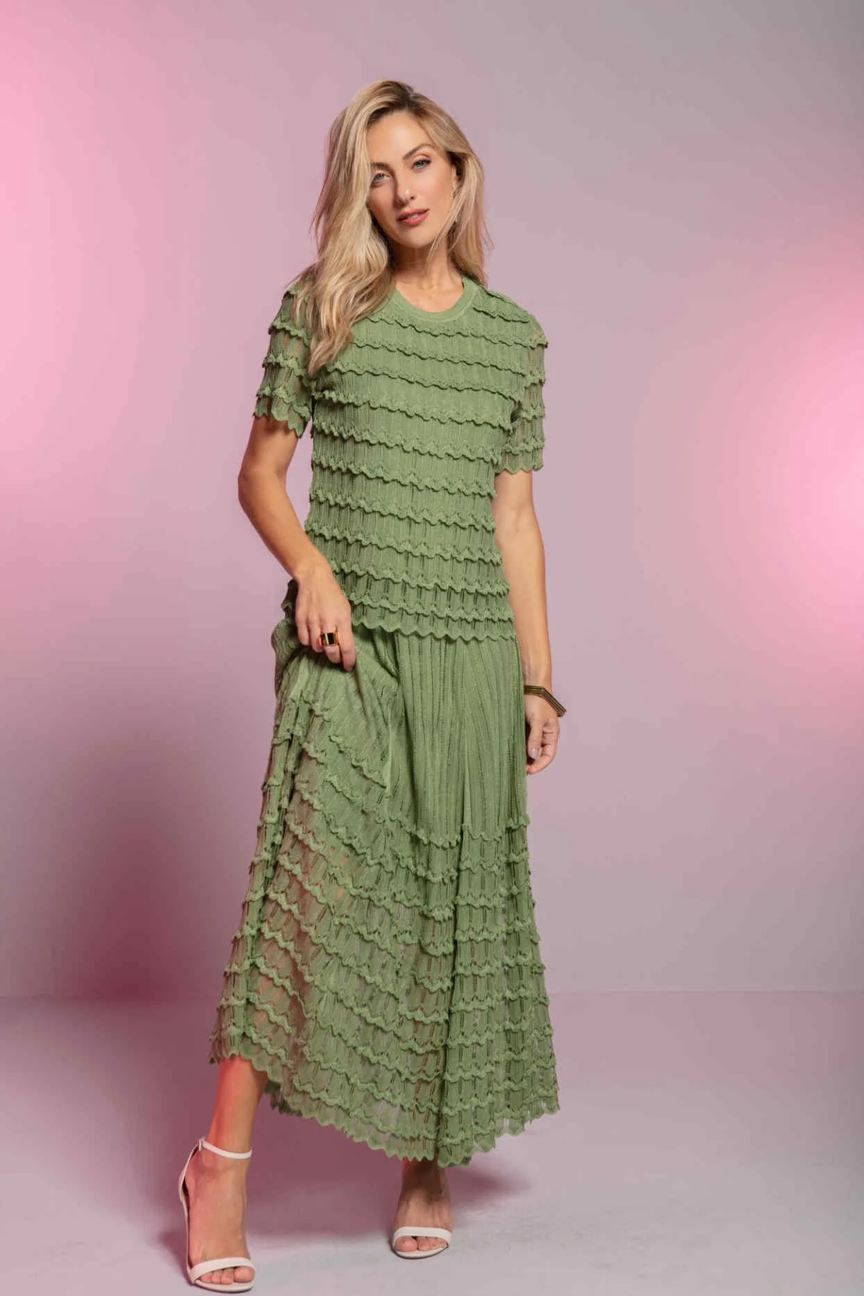 1 dolar  LOOKBOOK VERAO 23_Page72_Image1.jpg