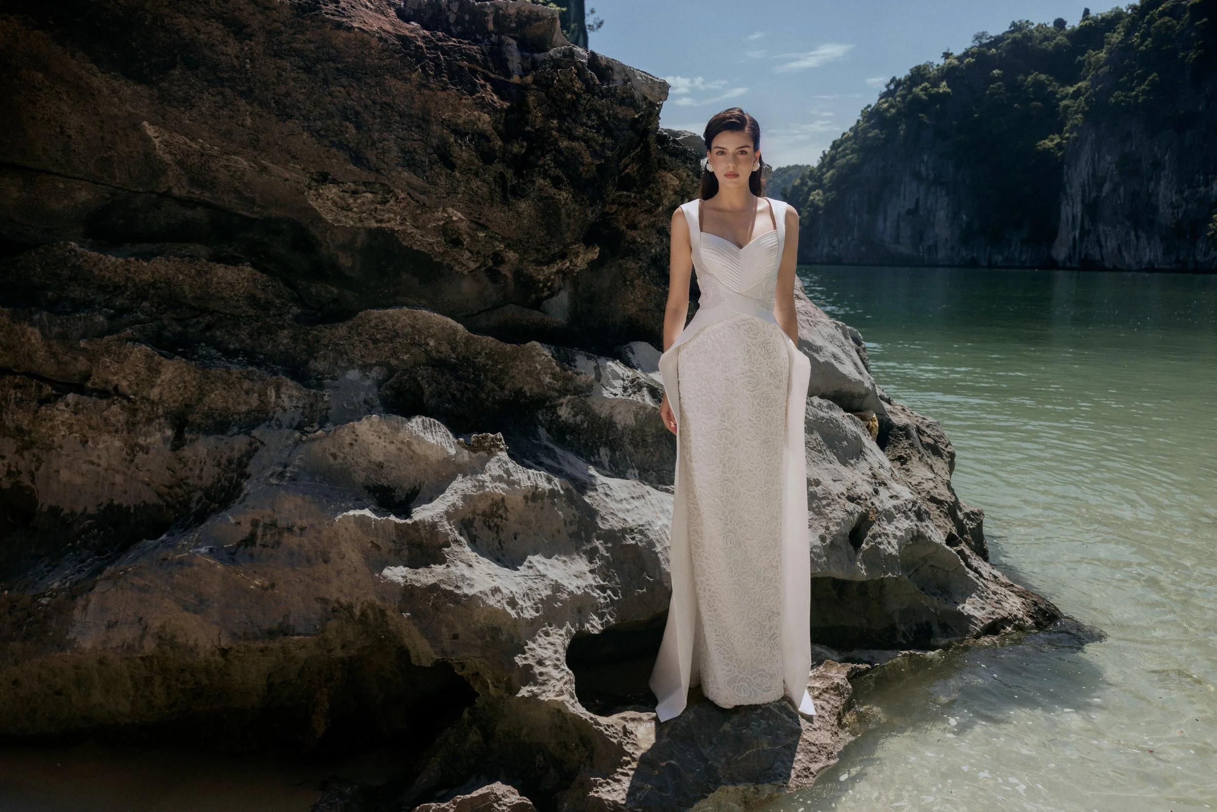 LOOKBOOK LUNE_Page2_Image1.jpg