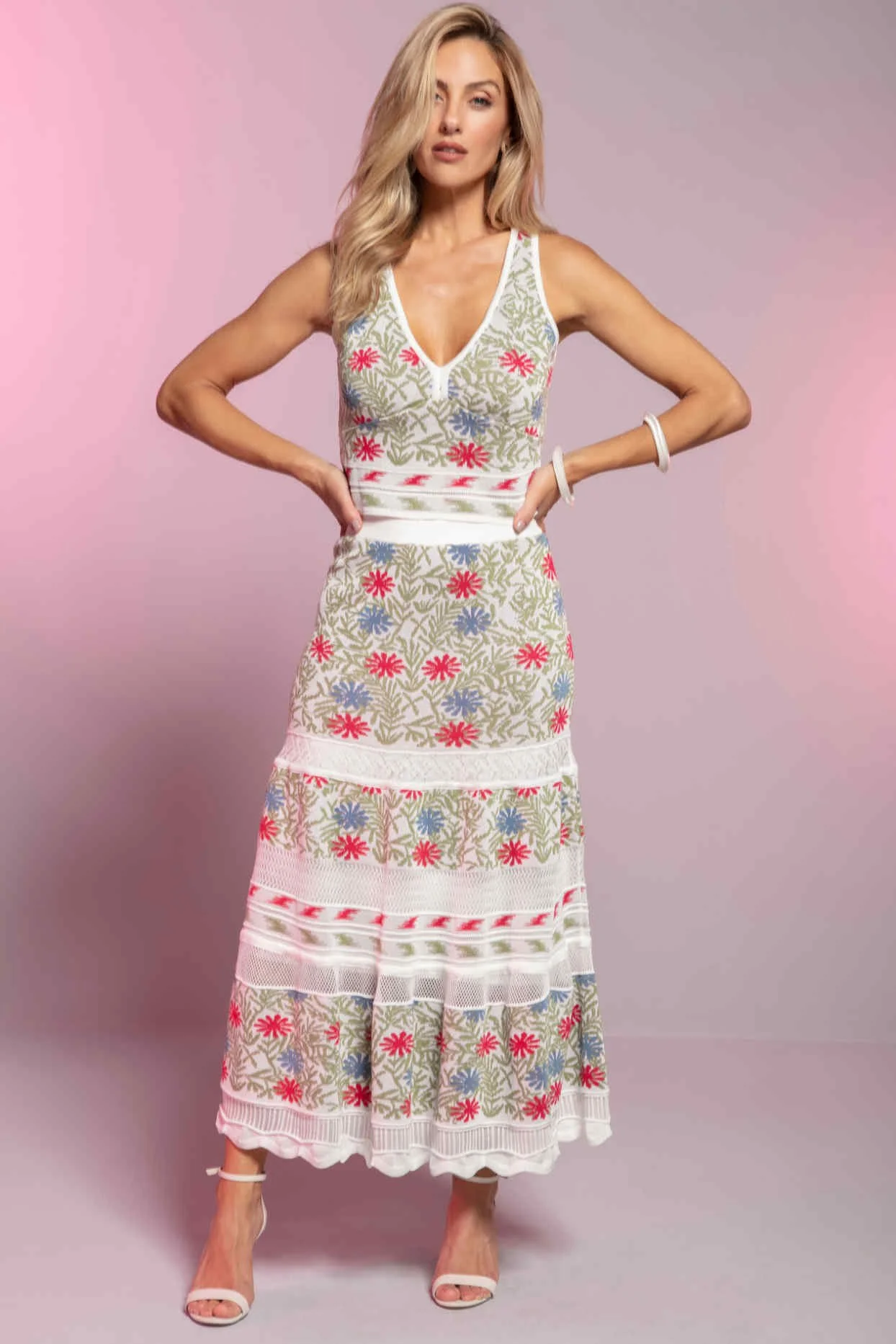 1 dolar  LOOKBOOK VERAO 23_Page29_Image1.jpg