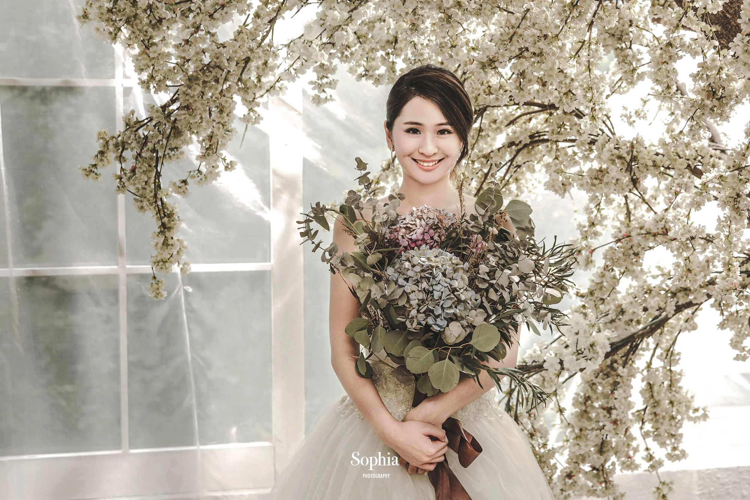  蘇菲雅婚紗-內景婚紗照-棚拍婚紗-韓式婚紗 