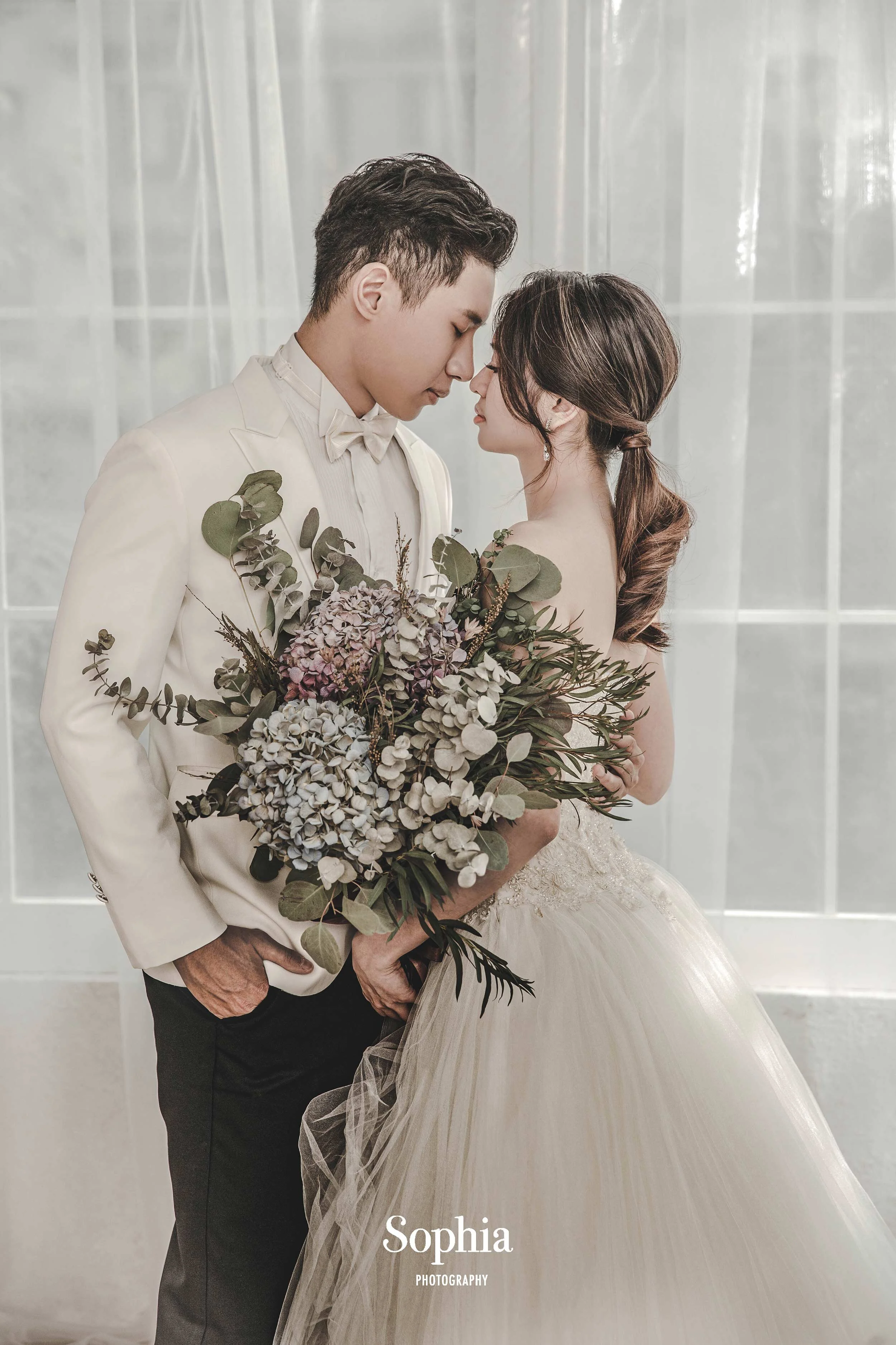  蘇菲雅婚紗-內景婚紗照-棚拍婚紗-韓式婚紗 