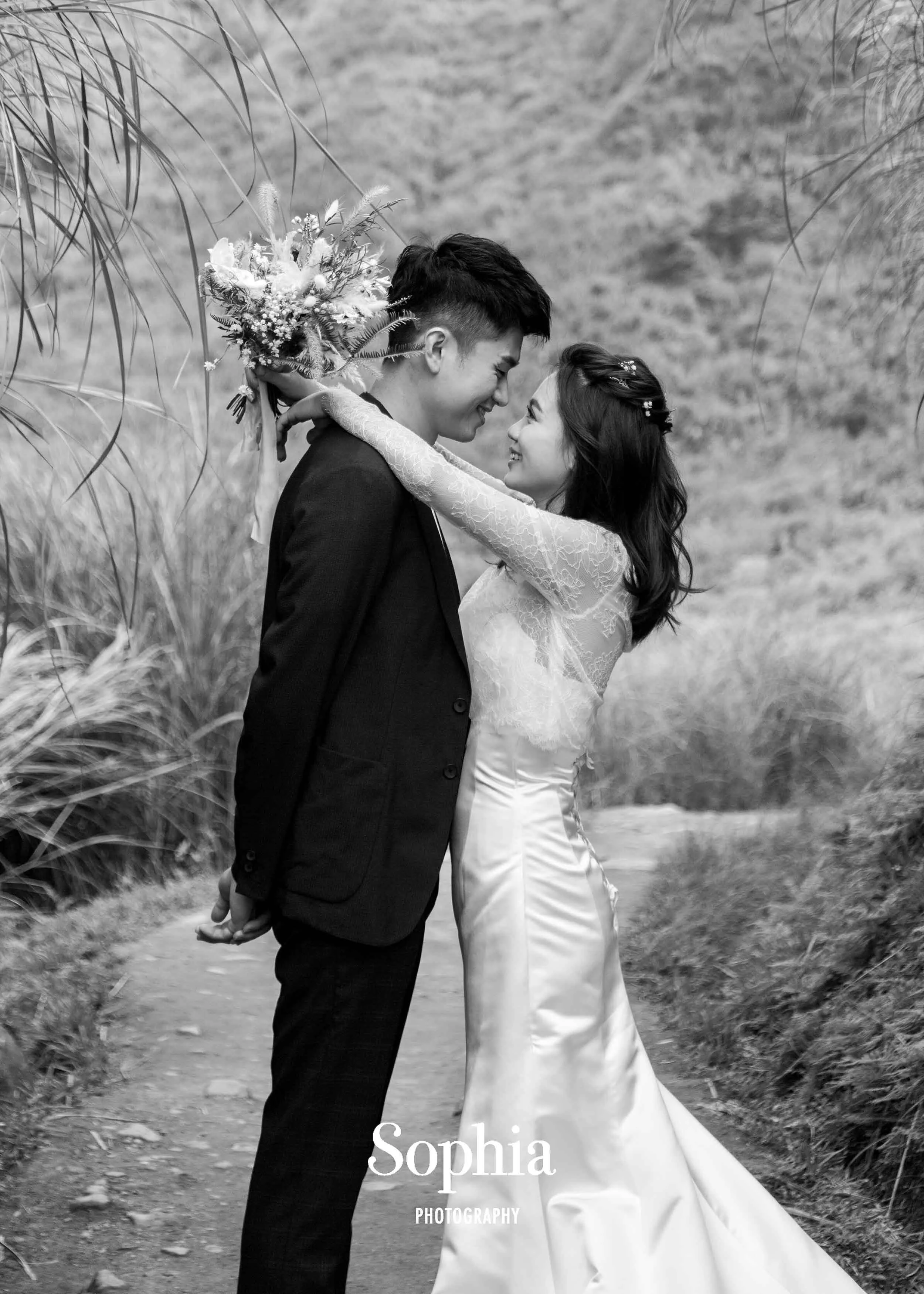  蘇菲雅婚紗-白色狂熱聯名-陽明山-外景-黑白-婚紗照 