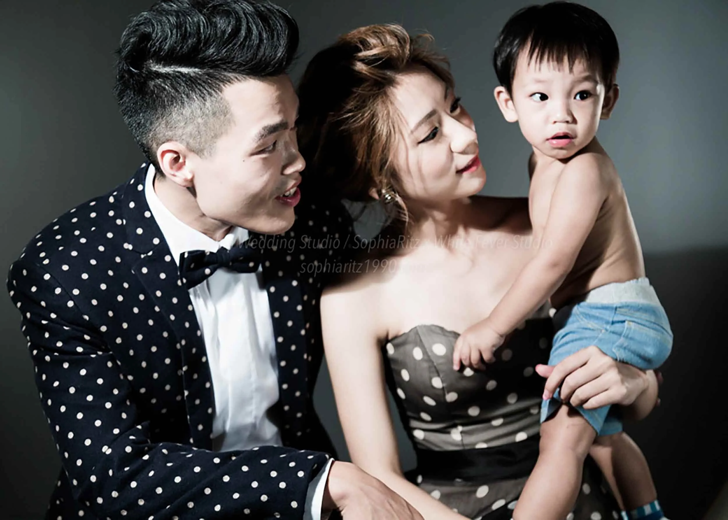  蘇菲雅婚紗-白色狂熱聯名-內景-人像-親子照-婚紗照 