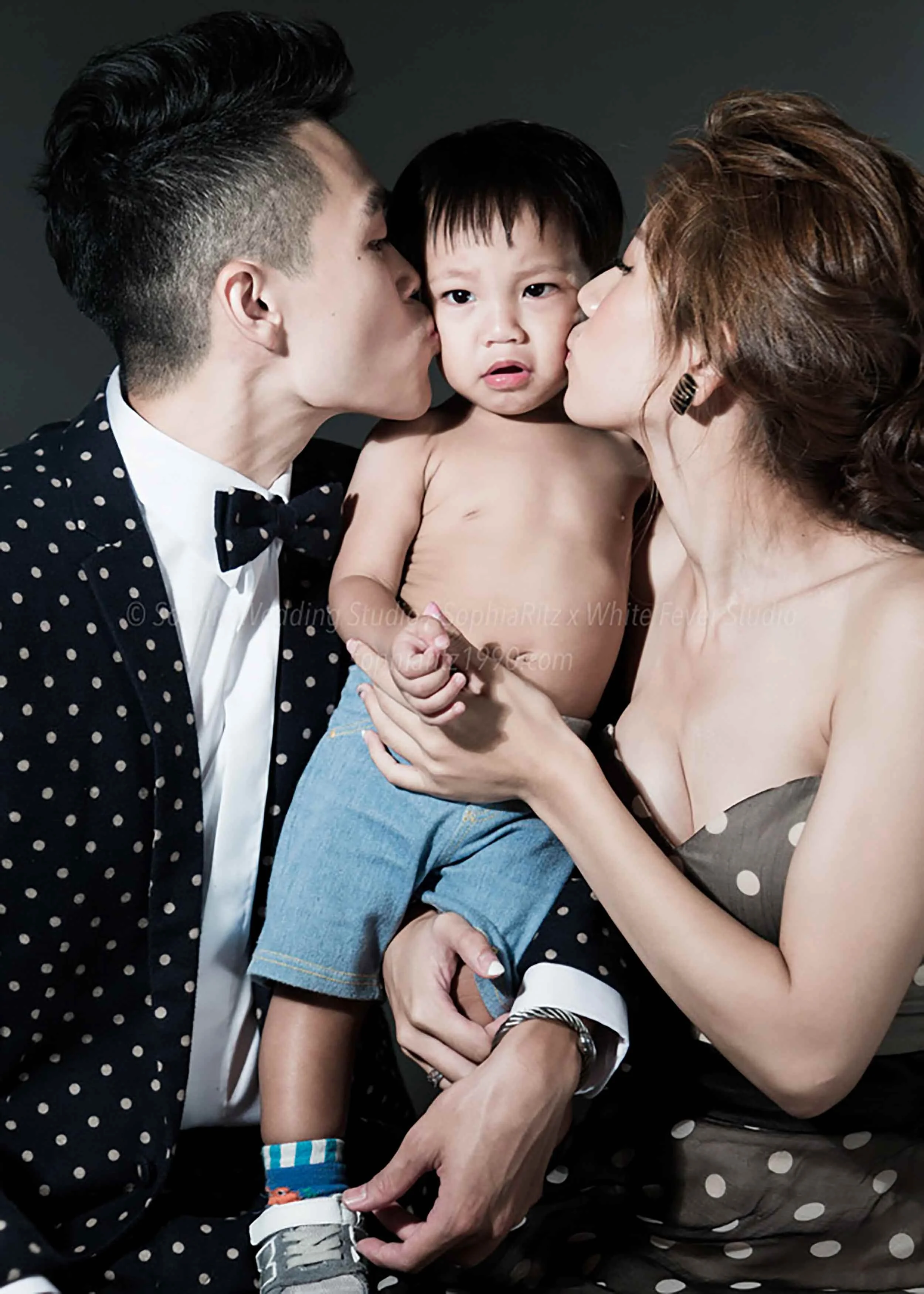  蘇菲雅婚紗-白色狂熱聯名-內景-人像-親子照-婚紗照 