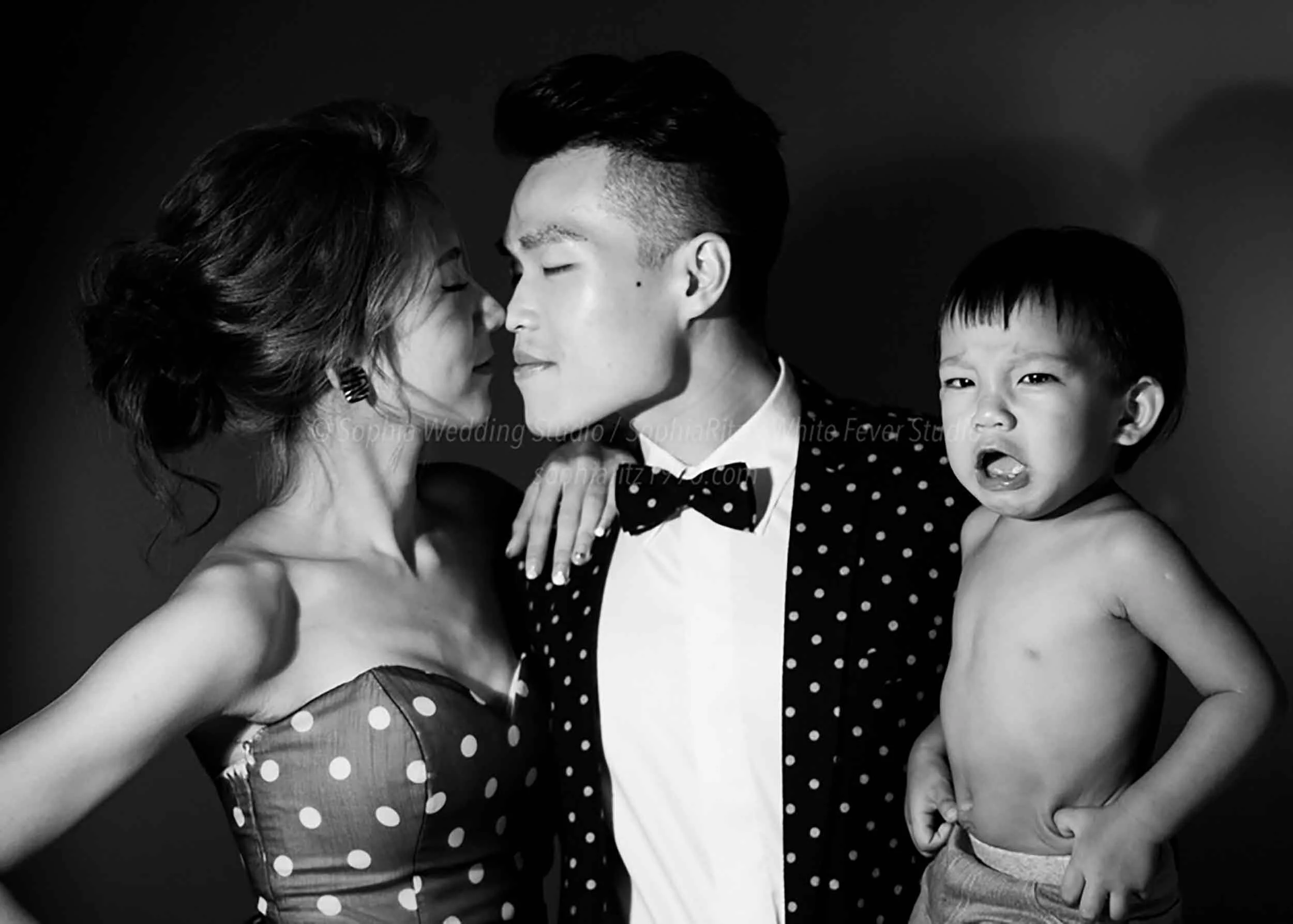  蘇菲雅婚紗-白色狂熱聯名-內景-人像-親子照-婚紗照 