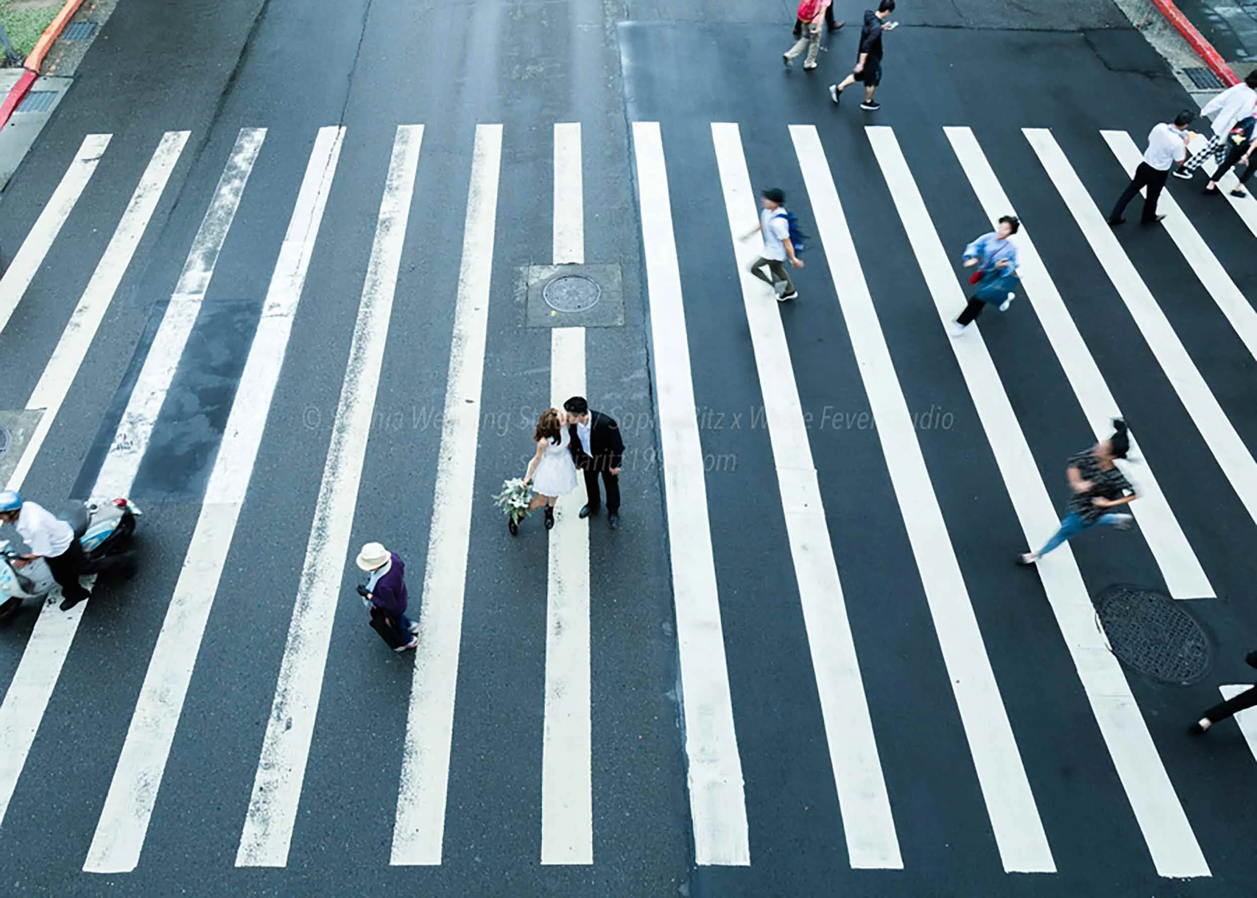  蘇菲雅婚紗-白色狂熱聯名-街景-人像-婚紗照 