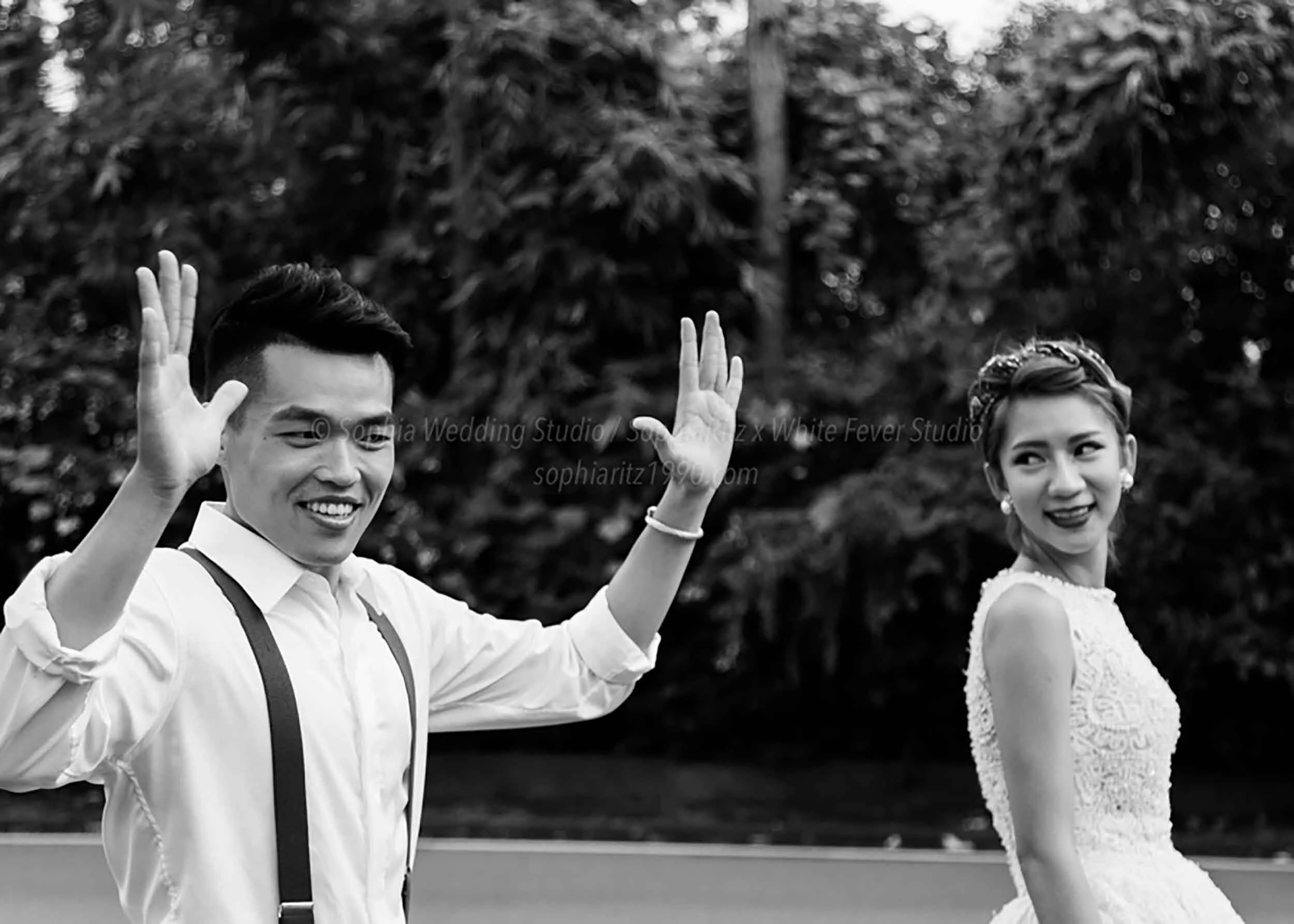  蘇菲雅婚紗-白色狂熱聯名-街景-人像-黑白-婚紗照 