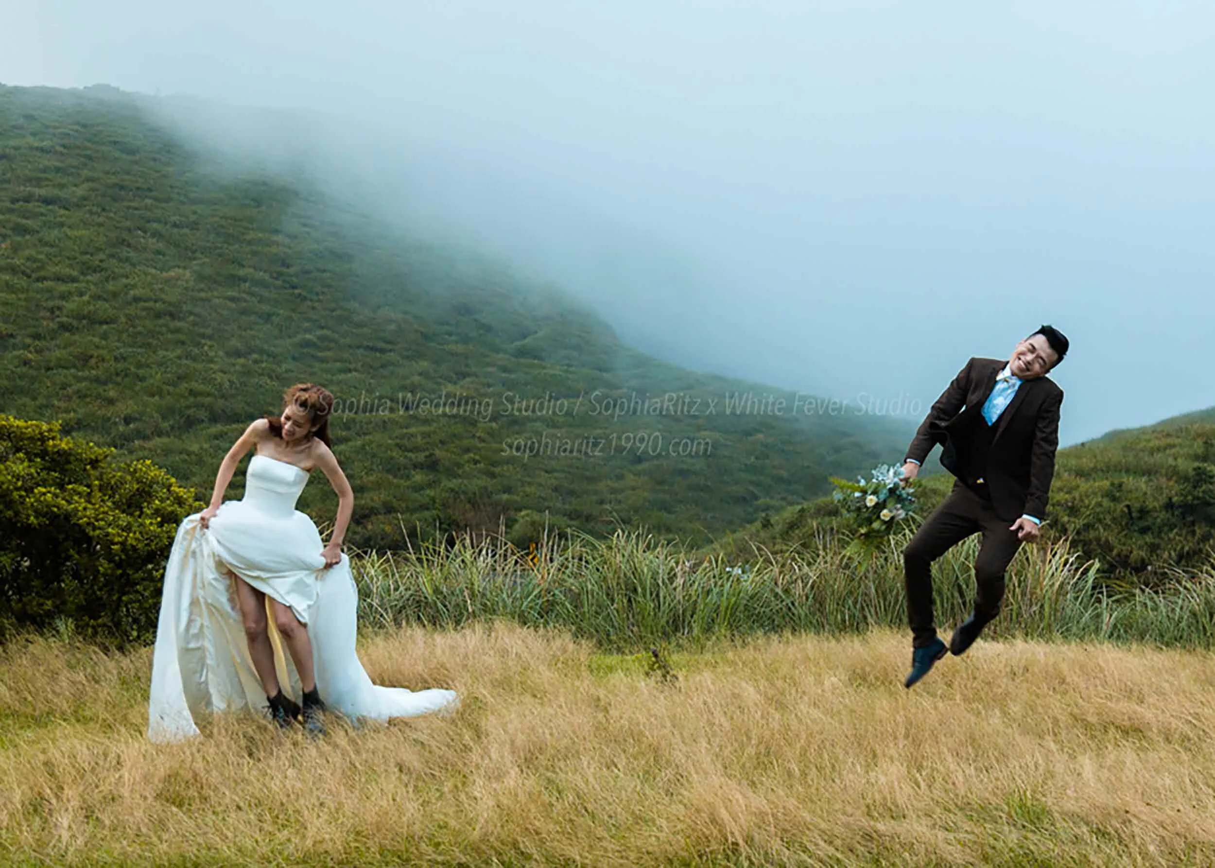  蘇菲雅婚紗-白色狂熱聯名-山景-人像-婚紗照 