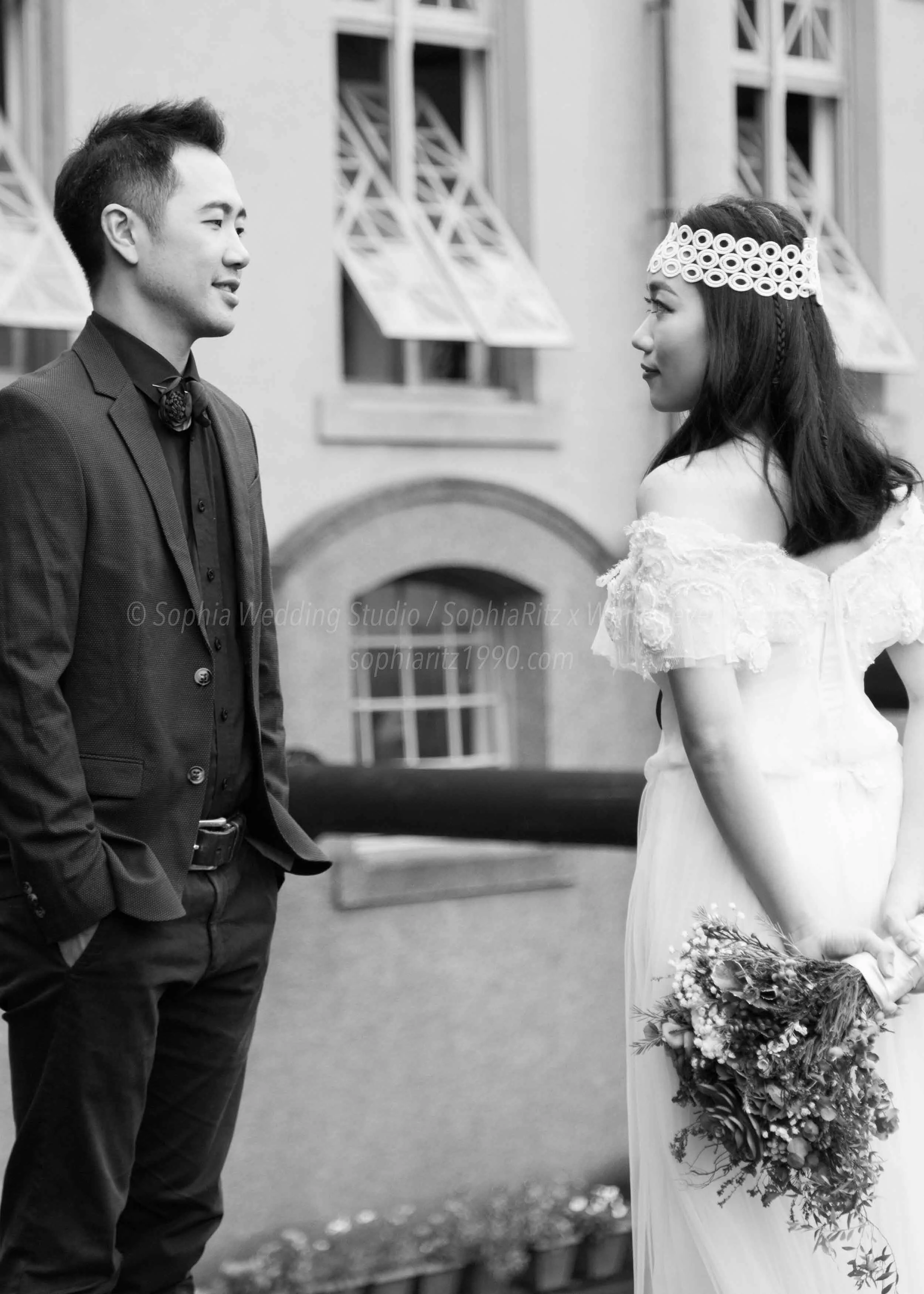  蘇菲雅婚紗-白色狂熱聯名-外景-便服-黑白-婚紗照 