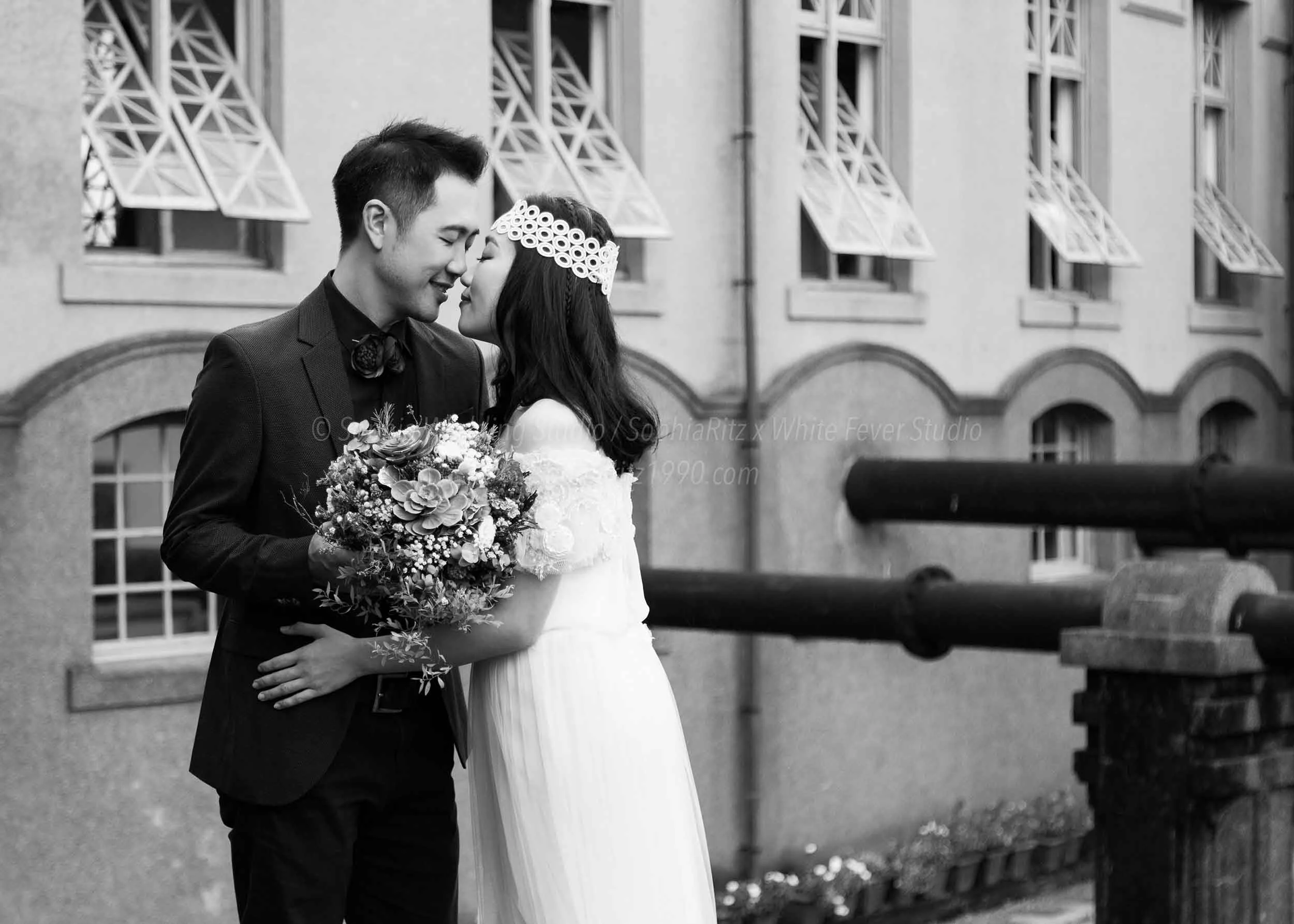  蘇菲雅婚紗-白色狂熱聯名-外景-便服-黑白-婚紗照 