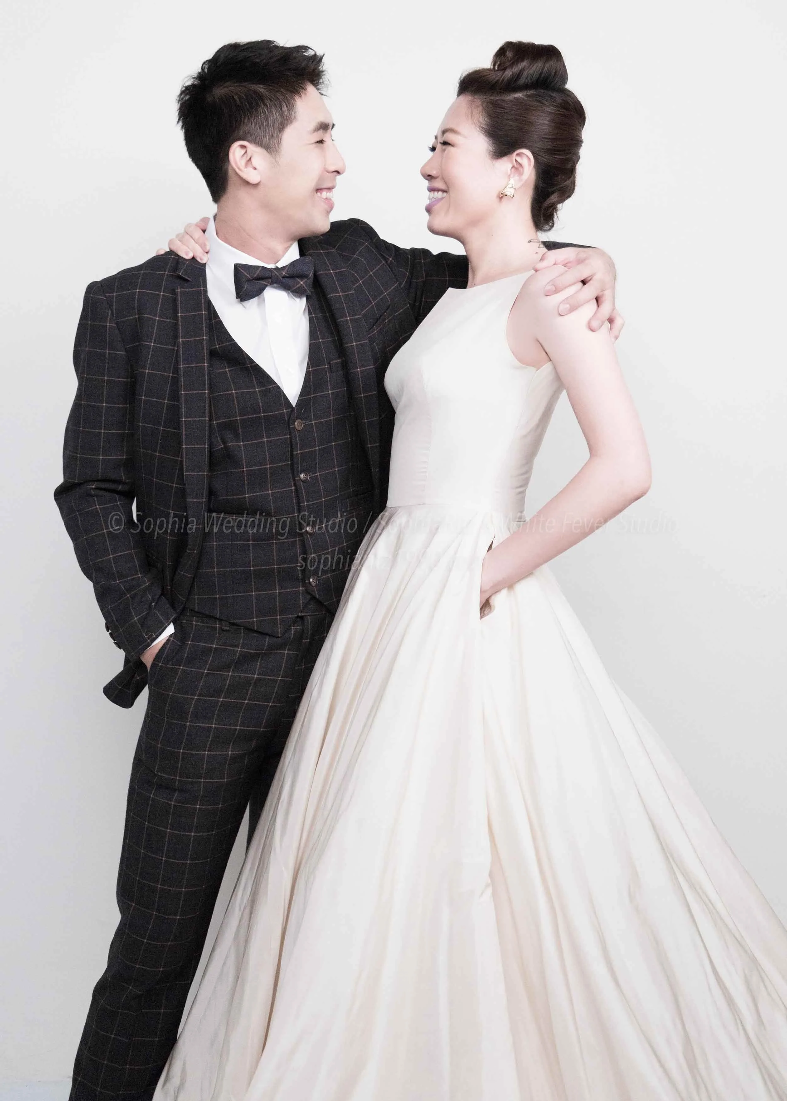  蘇菲雅婚紗-白色狂熱聯名-內景-棚拍-婚紗照 