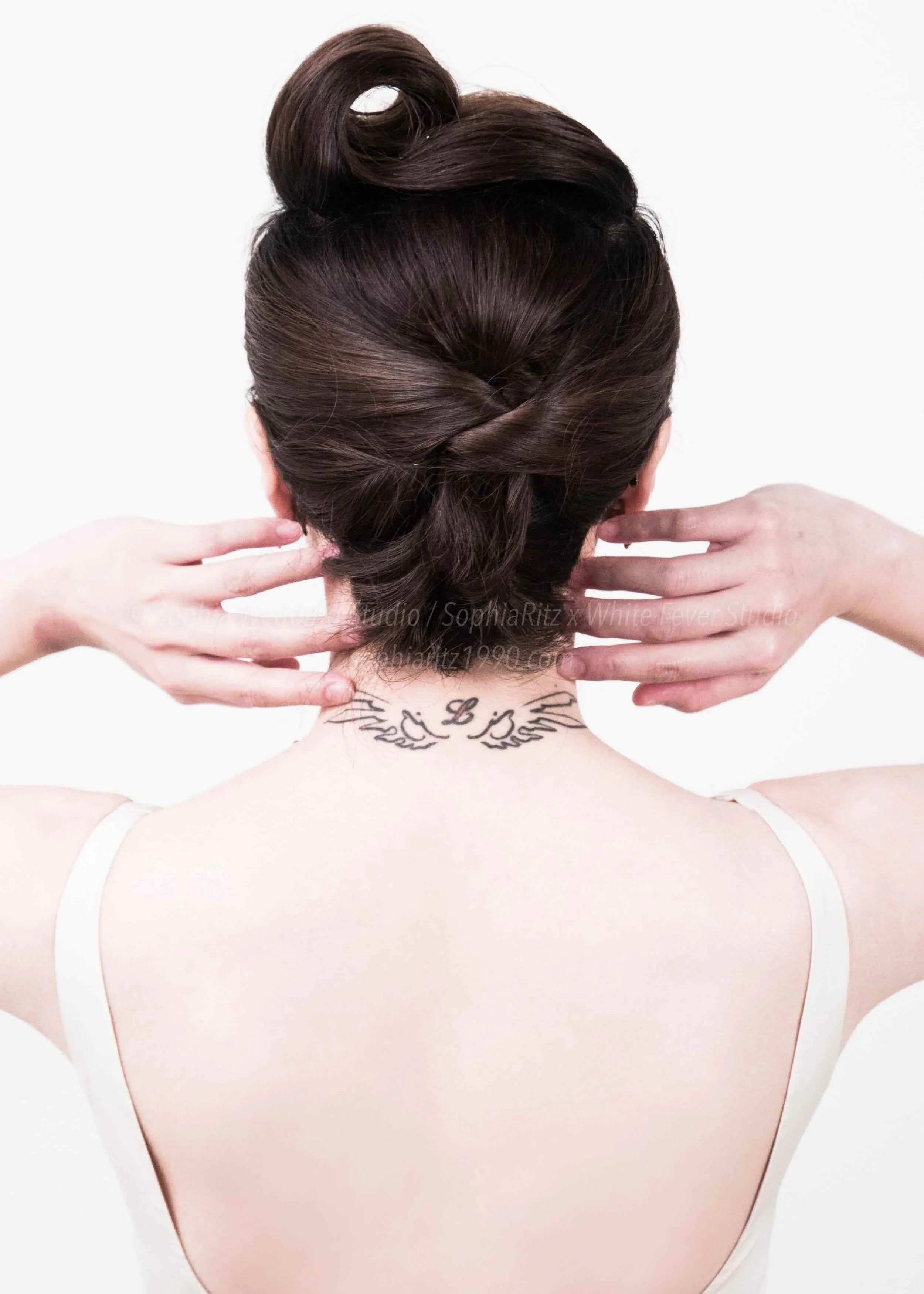  蘇菲雅婚紗-白色狂熱聯名-內景-棚拍-婚紗照 