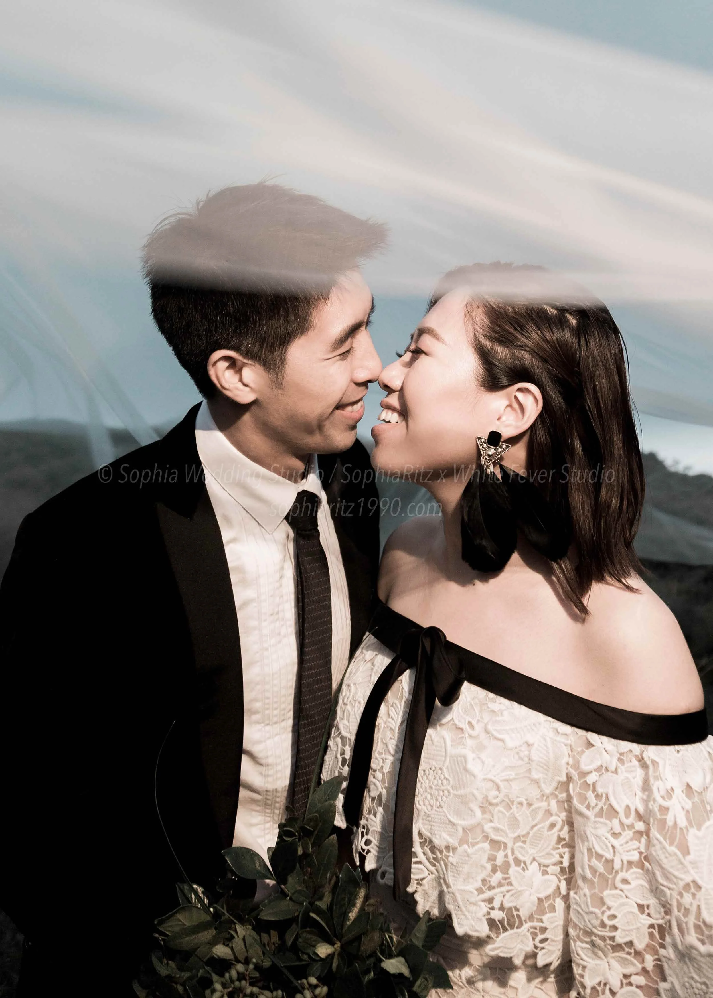  蘇菲雅婚紗-白色狂熱聯名-陽明山-外景-芒草-婚紗照 