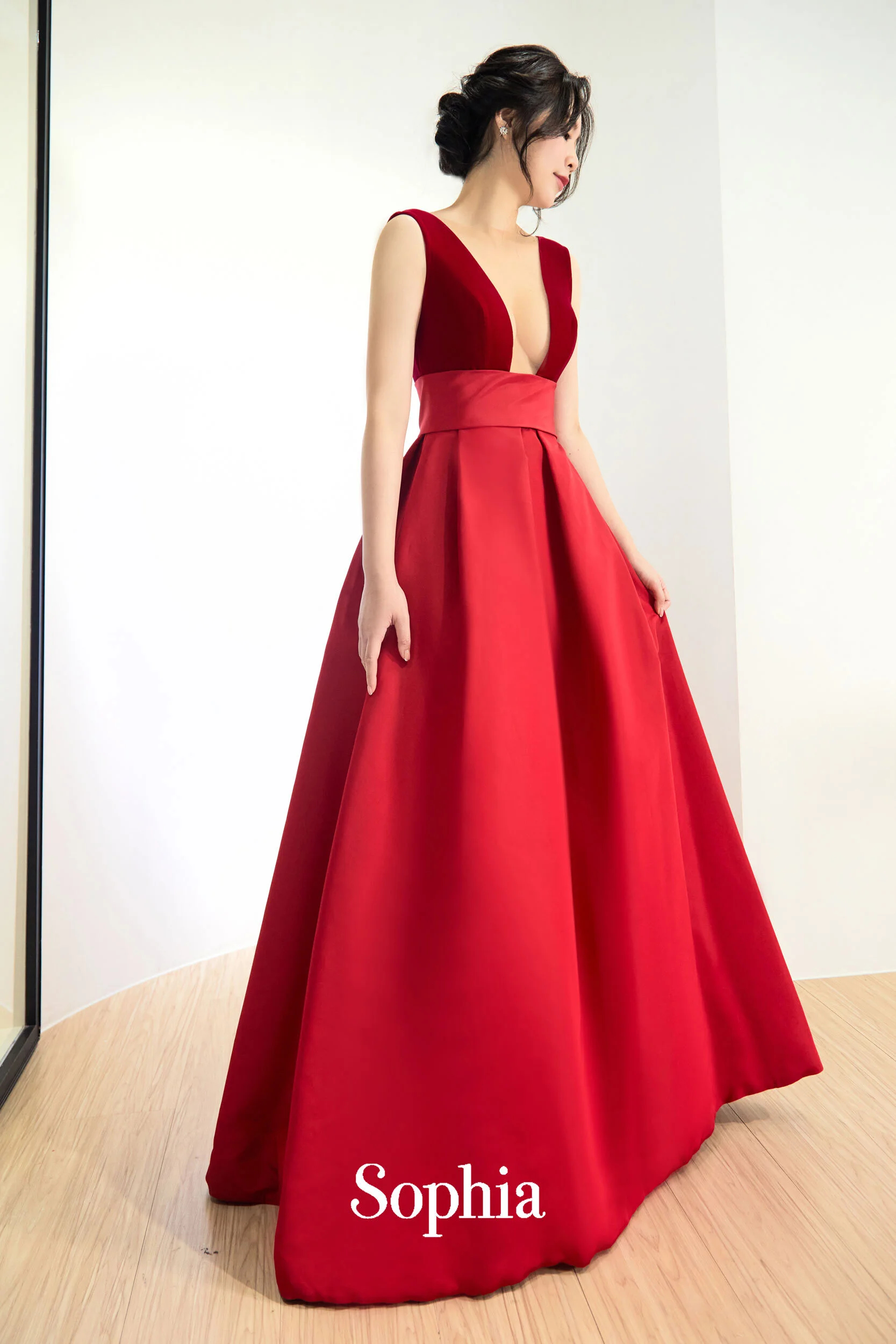 蘇菲雅婚紗-文定絲絨拼接霧感光澤-性感甜美