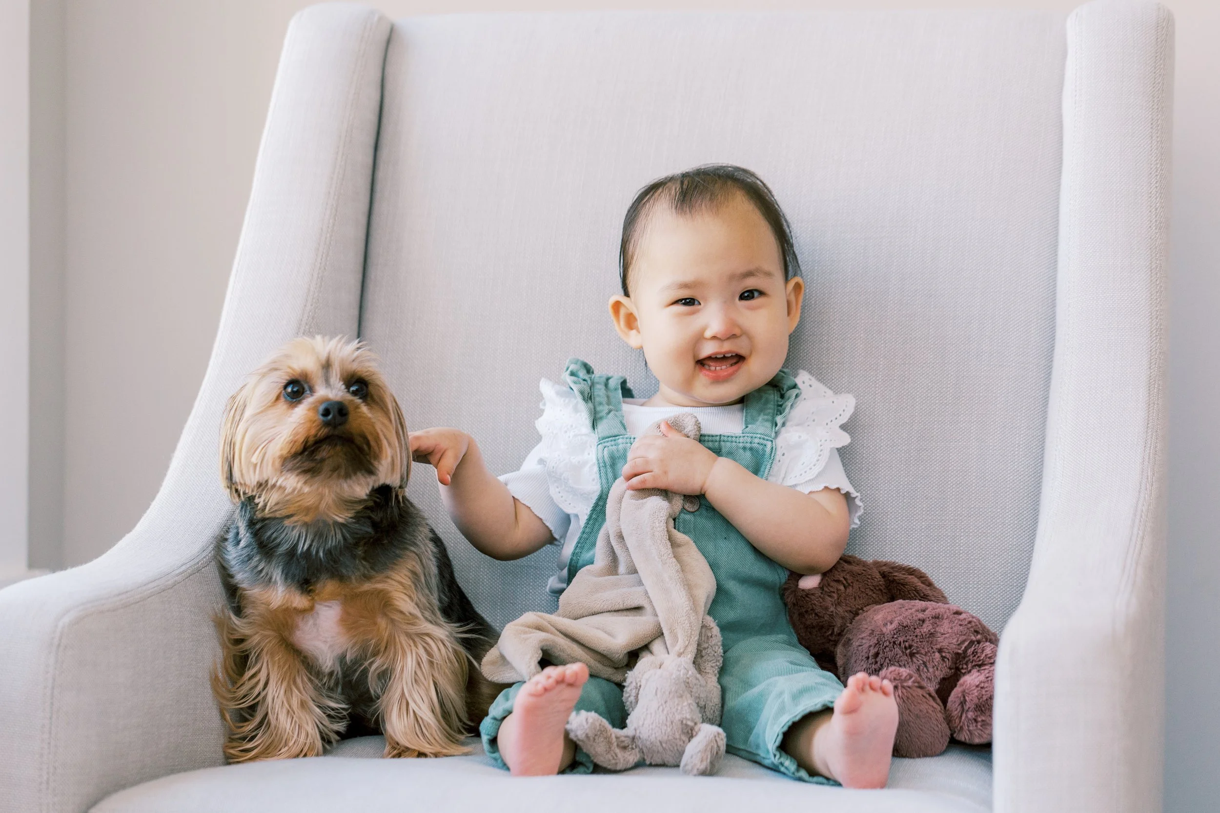 Westport, CT Spring Family at Home Photo Session