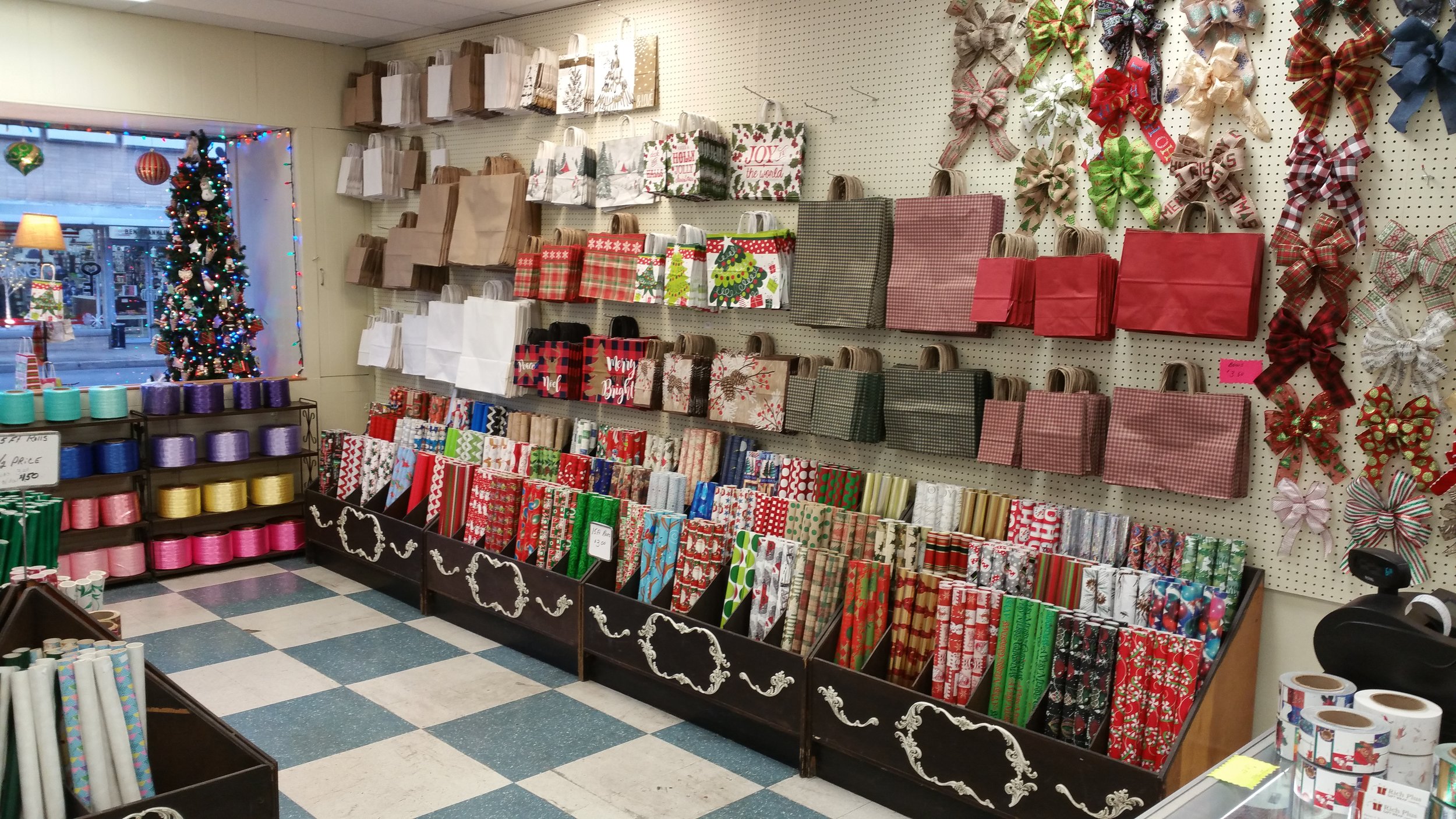 Jolly Old Saint Nick — Rich Plus Gift Wrapping Paper Wholesale