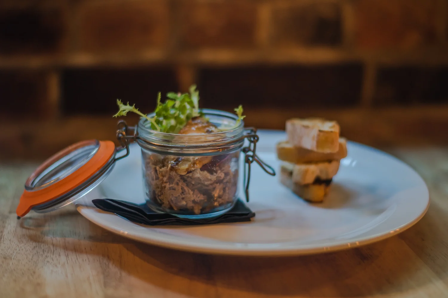 RedLionPub&Kitchen (LOWRES)-3.jpg