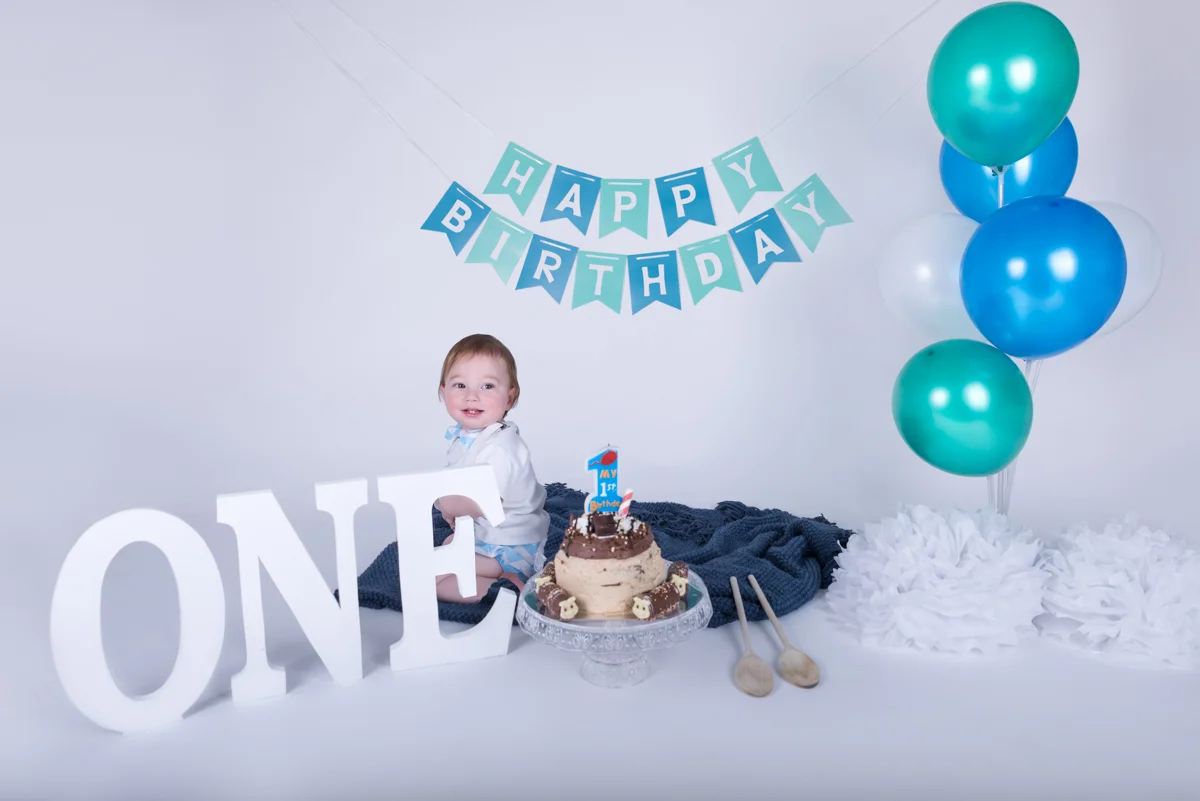 Baby Jack (12 months) Cake Smash-2.jpg
