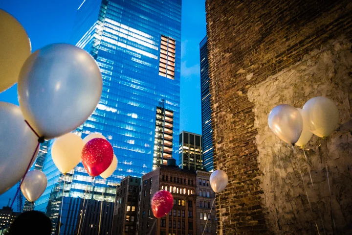 w, downtown manhattan