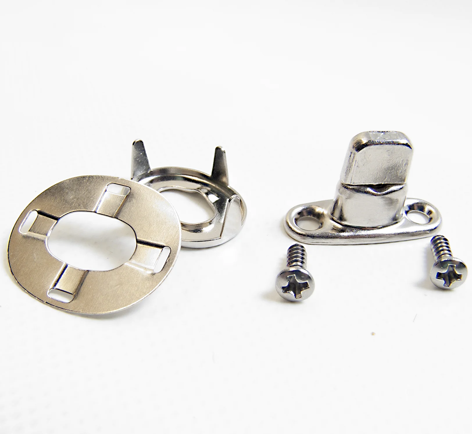 CS Double Height Stud Long Prong Eyelet Heavy Clinch Plate A.jpg