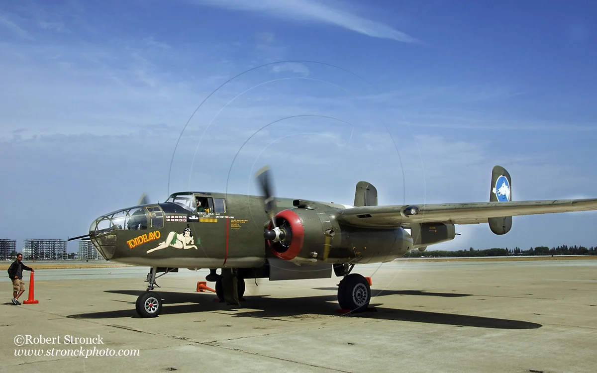   B-25J "Mitchell" taxies at Moffett Field &nbsp; [b25j_mitchell808283]   