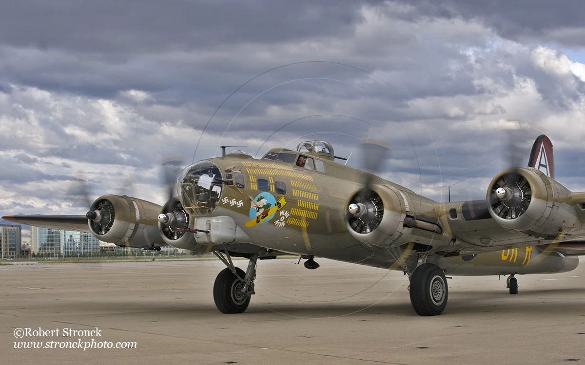   B-17G taxiing on tarmac -Moffett Field  &nbsp;[b17810429]   