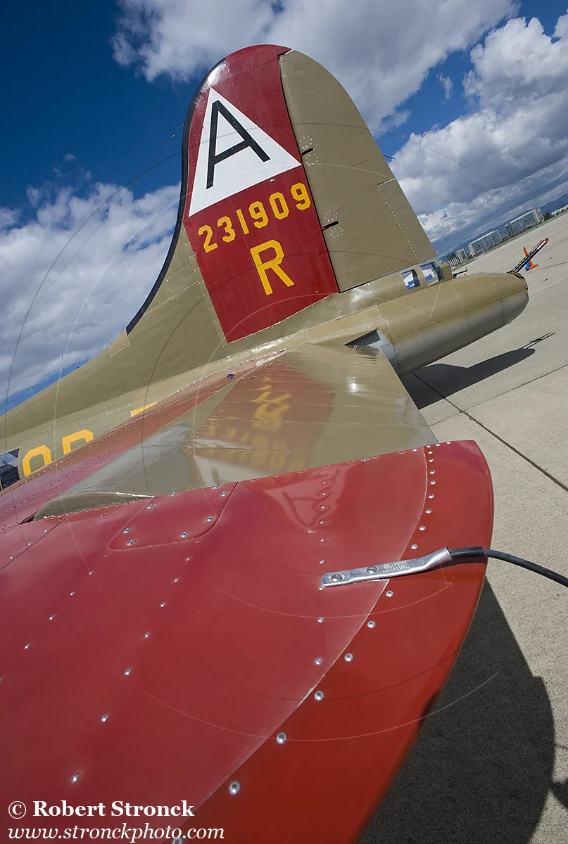   B-17G rudder and stabilizer &nbsp; [b17_tail810471]   