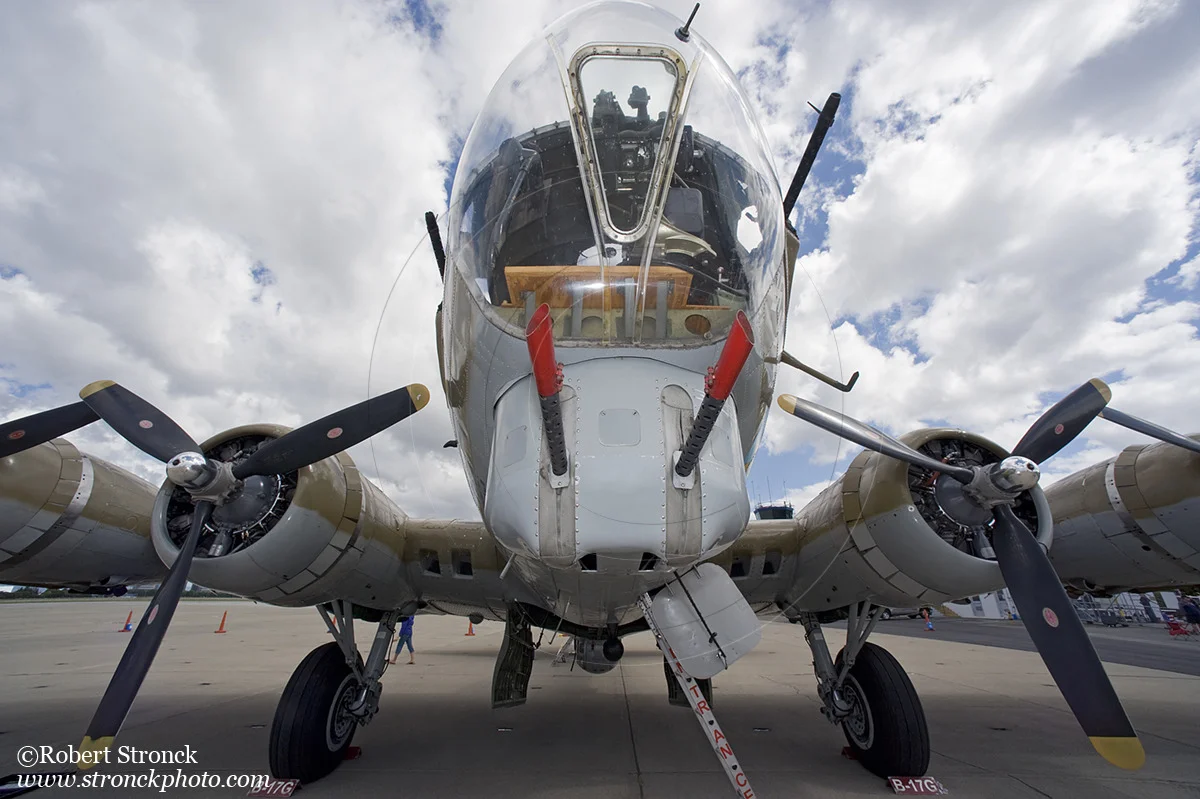   B-17G "chin" turret with .50 cal machine guns&nbsp;  [b17810411]   