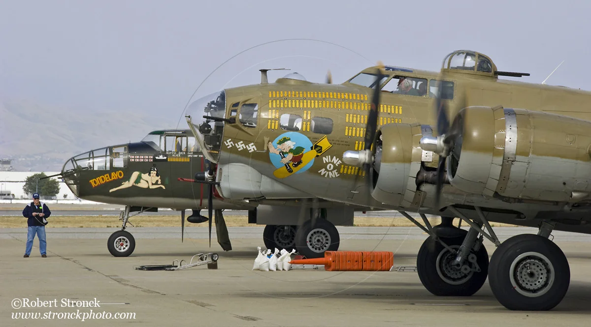   B-17G prepares for flight at Moffett Field&nbsp; &nbsp;[b17_b25_808354]   