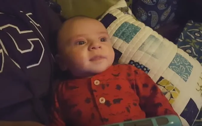 Baby Stops Crying When Dad Plays Darth Vader's Theme From Star Wars 