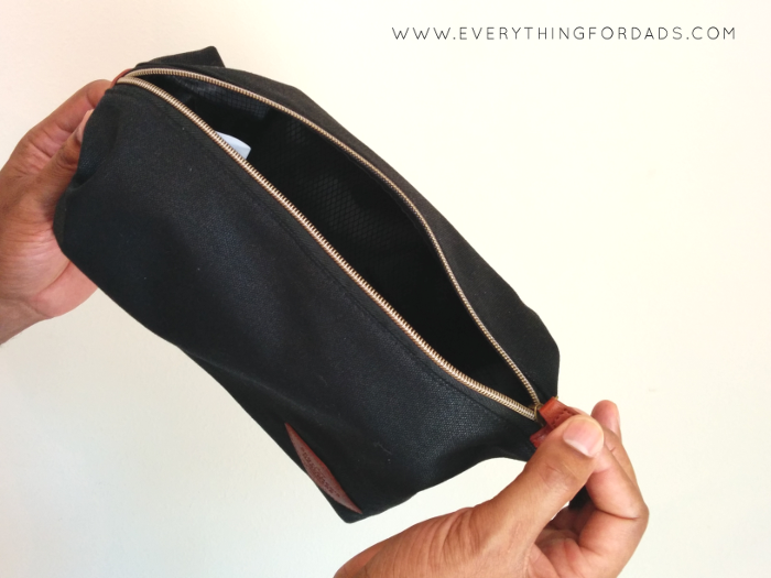  Gentlemen’s Hardware: Waxed Canvas Dopp Kit Review 