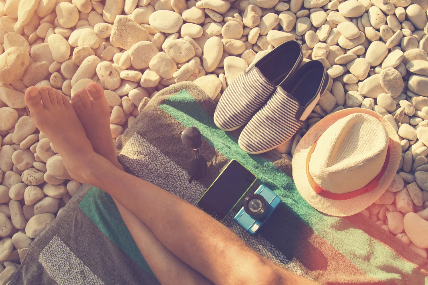 How To Not Be Self Conscious On Holiday