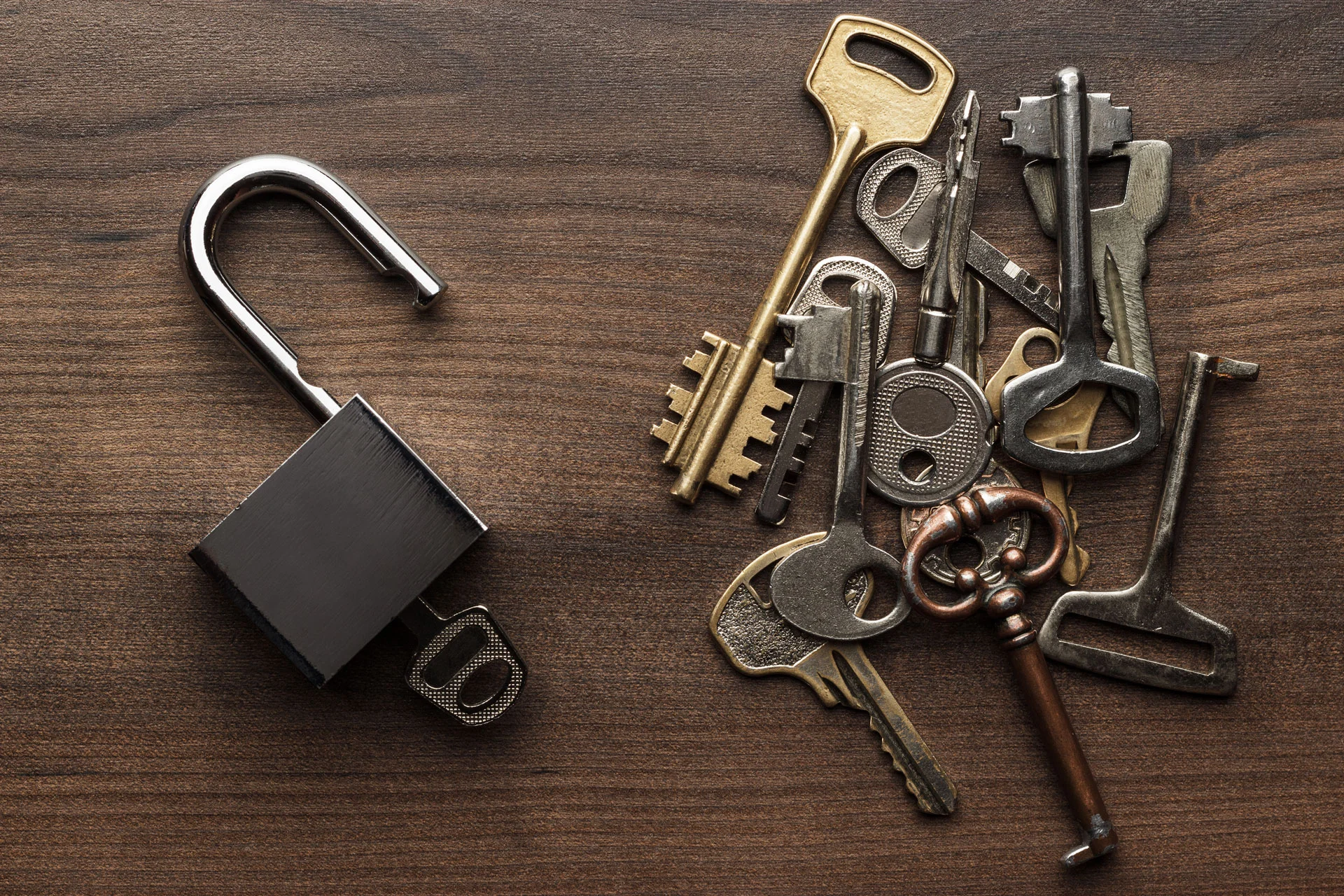 What Are The Pros And Cons of Using A Master Lock System For Your Business? 