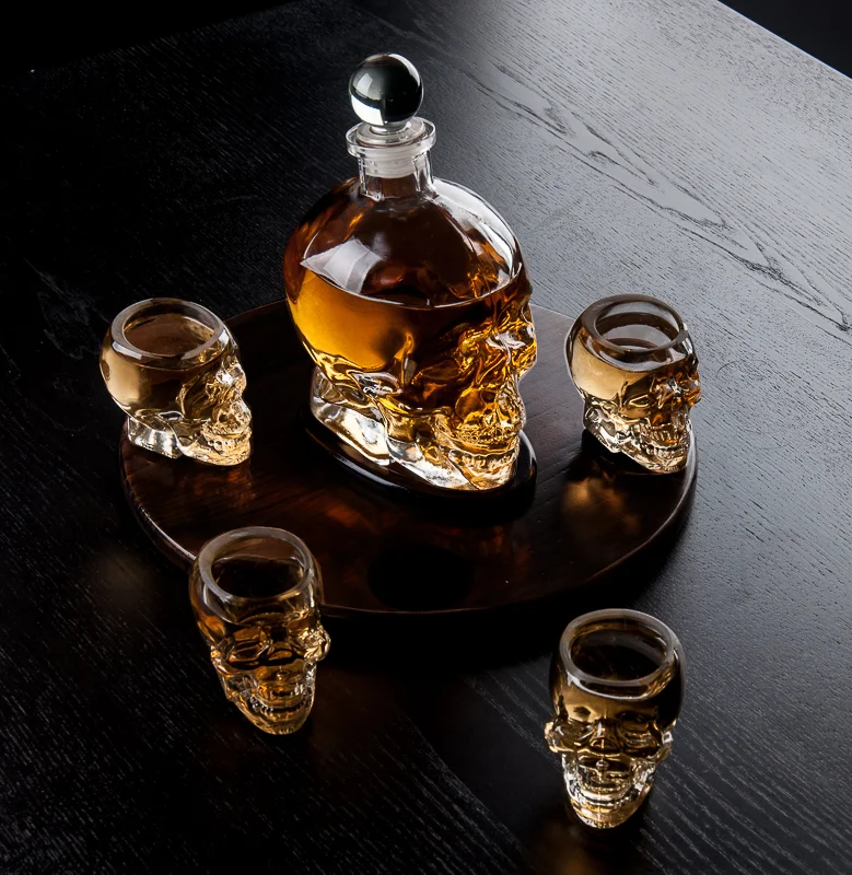 The Eravino Skull Face Decanter Is Head And Shoulders Above The Rest! [Review]