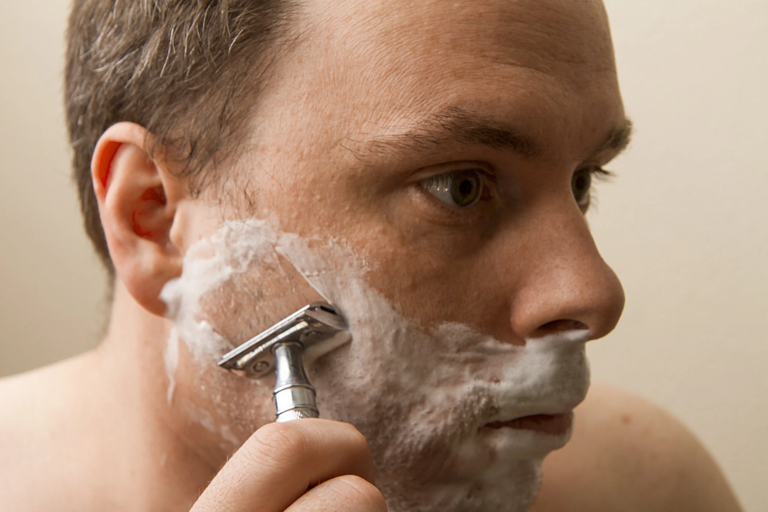 How To Choose The Right Safety Razor For A Good, Clean Shave