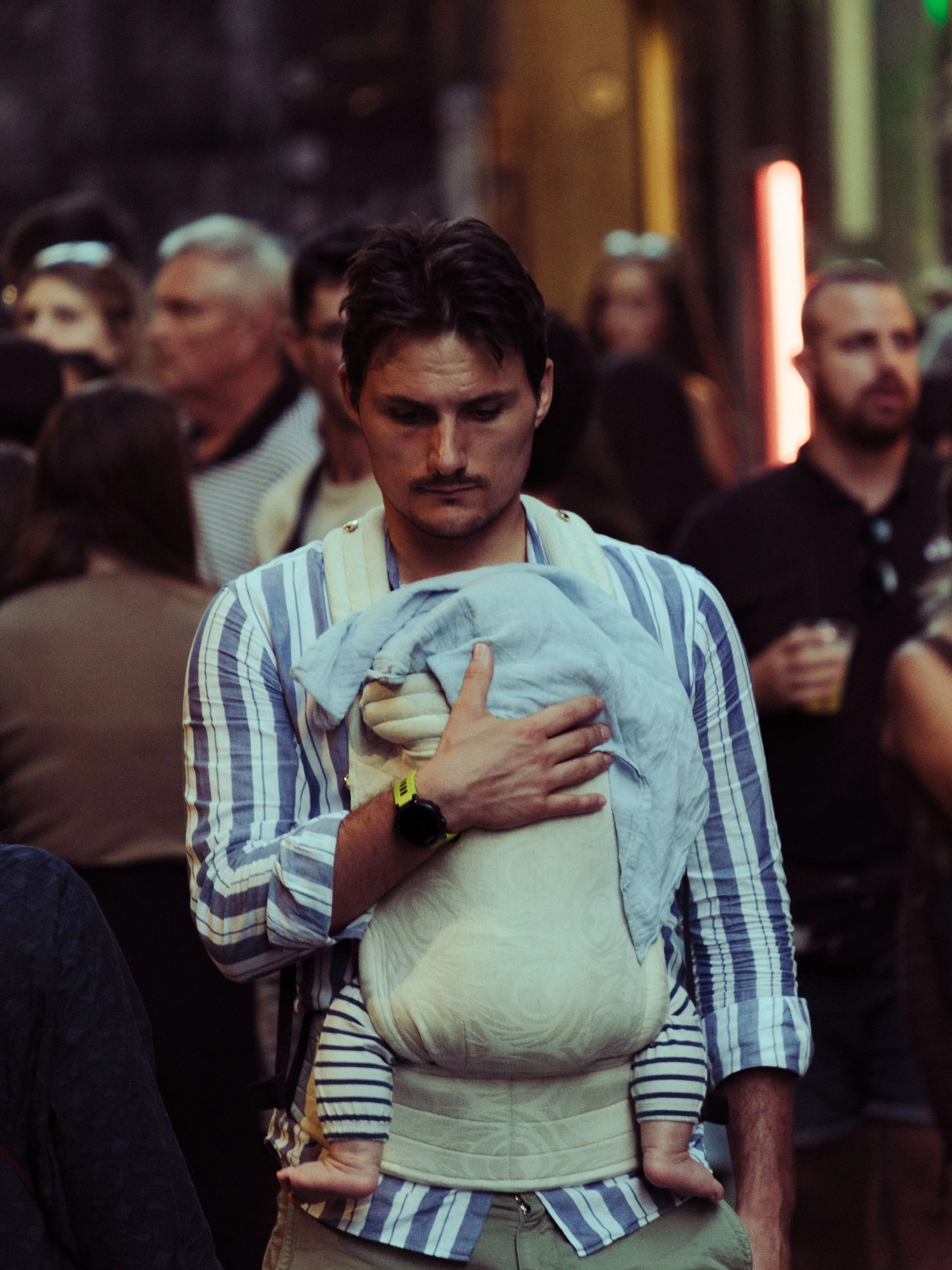 Babywearing For Dads: Why Fit Guidance Still Defaults To Moms (And What Needs To Change)