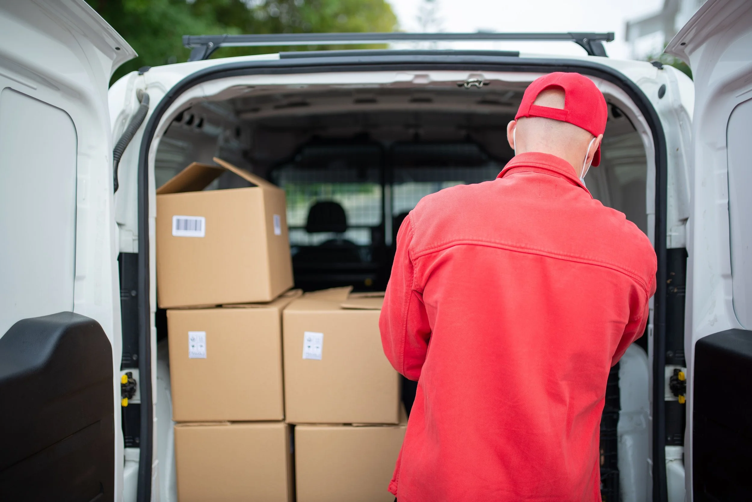 How To Manage A Delivery Business Without Losing Family Time 