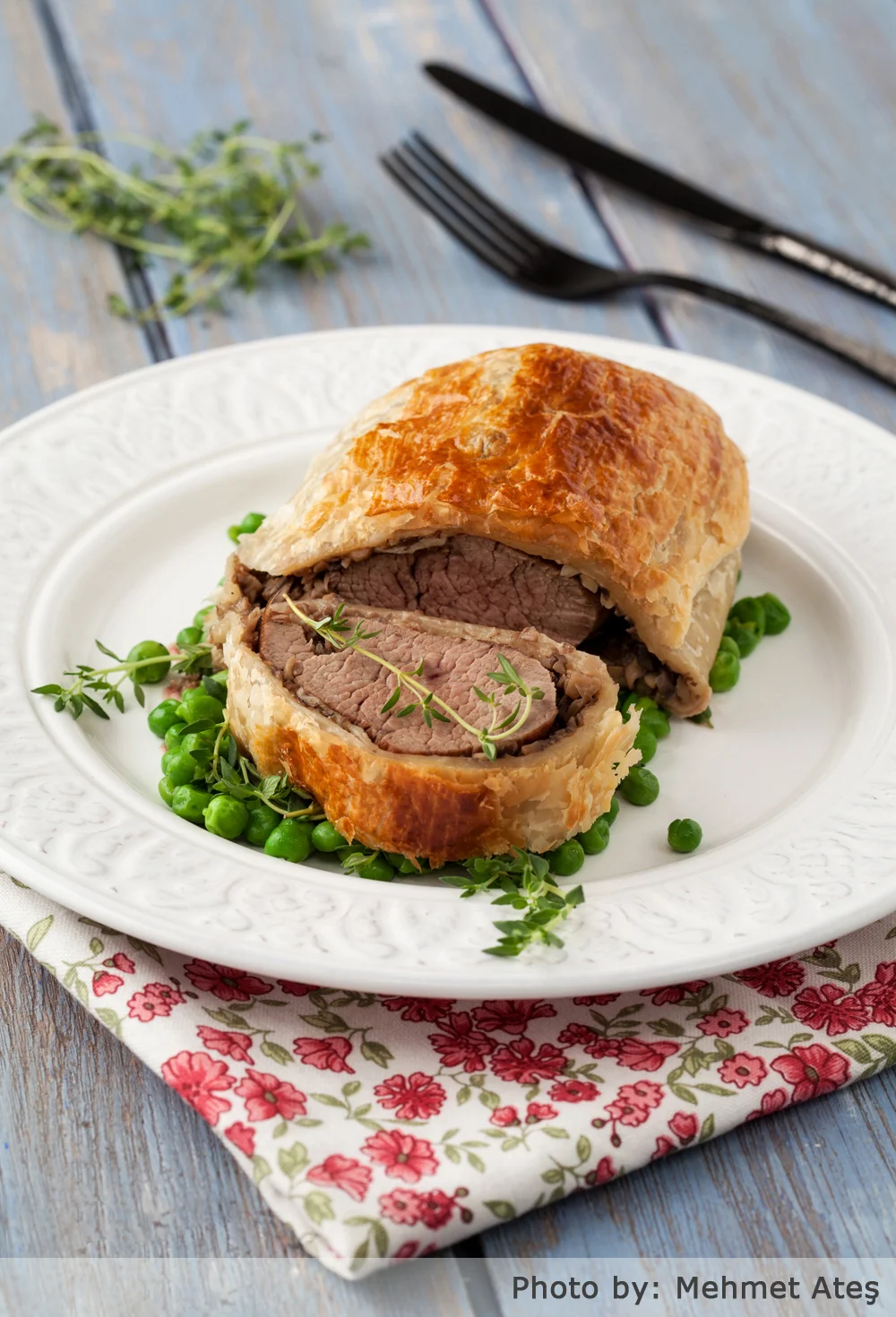 LG BEEF WELLINGTON - YEMEK STİLİSTİ EBRU ATLAN