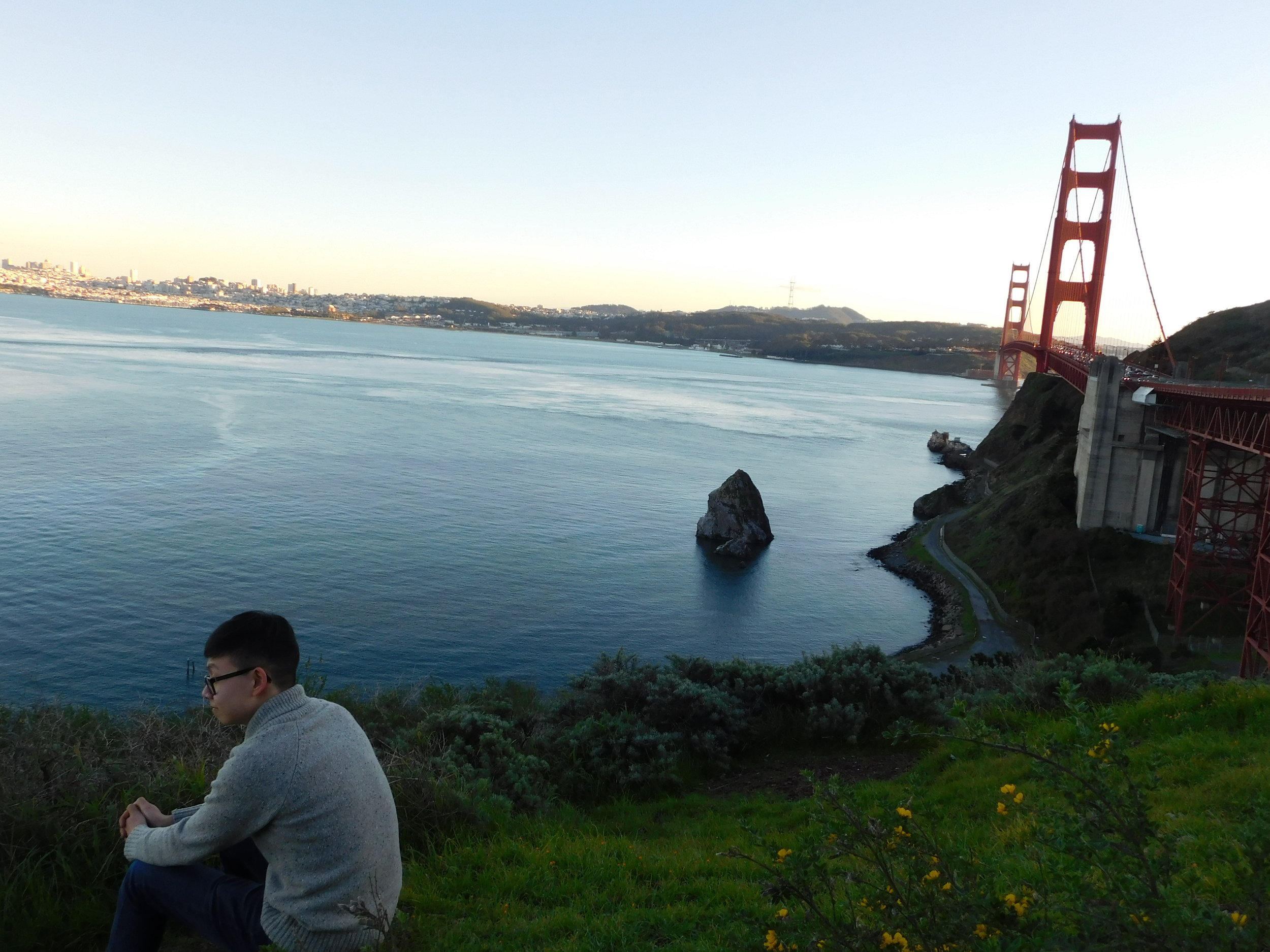  Dustin Zhao admiring the Bay water 