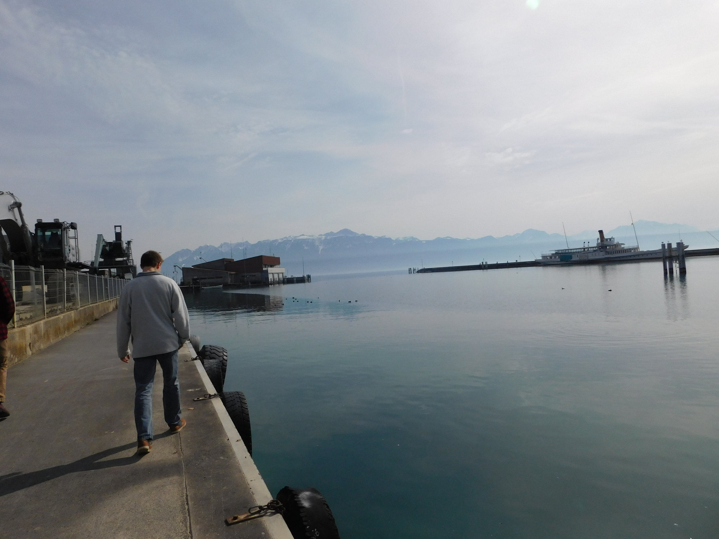  Seeing the harbor in Lausanne, Switzerland 