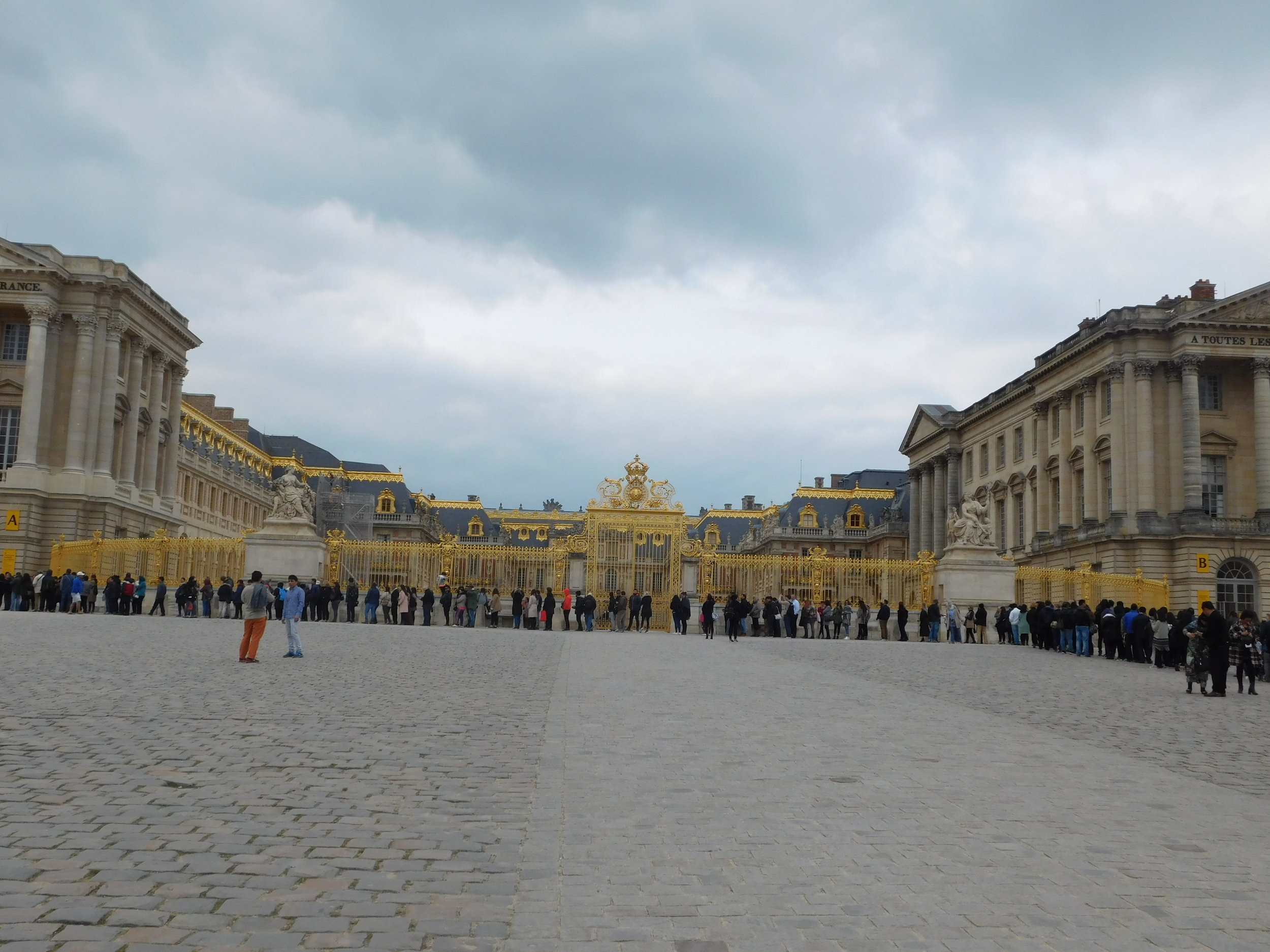  The Palace of Versailles 