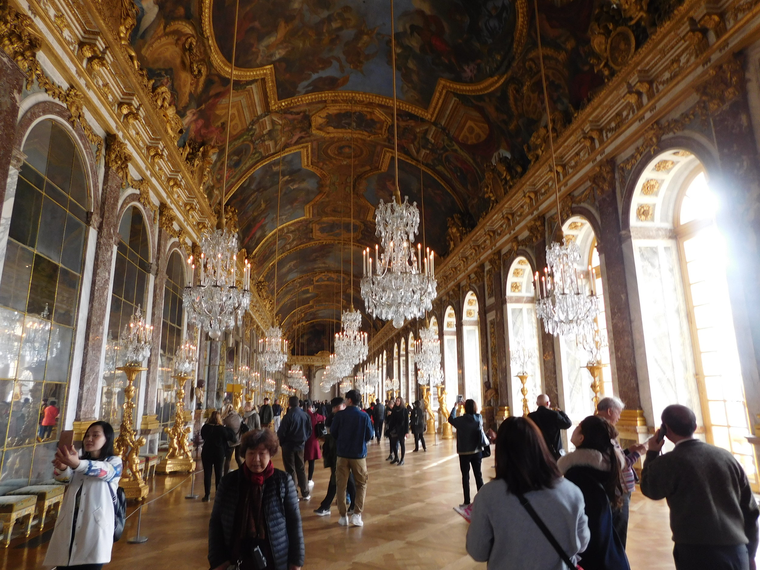  The Hall of Mirrors inside the Palace 