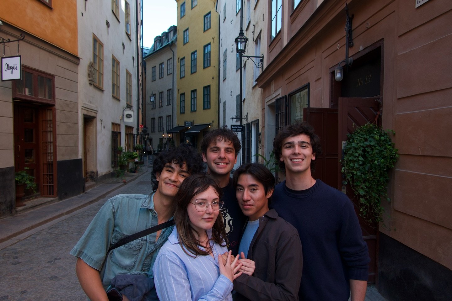 N&auml;sta stopp, Sweden! 

Near and dear to our own little Swedish boy, Stellan, the Cats took Stockholm by storm. We enjoyed our time strolling the winding streets in Gamlastan, thrifting in vintage markets, and pub-hopping to try all the mead and 