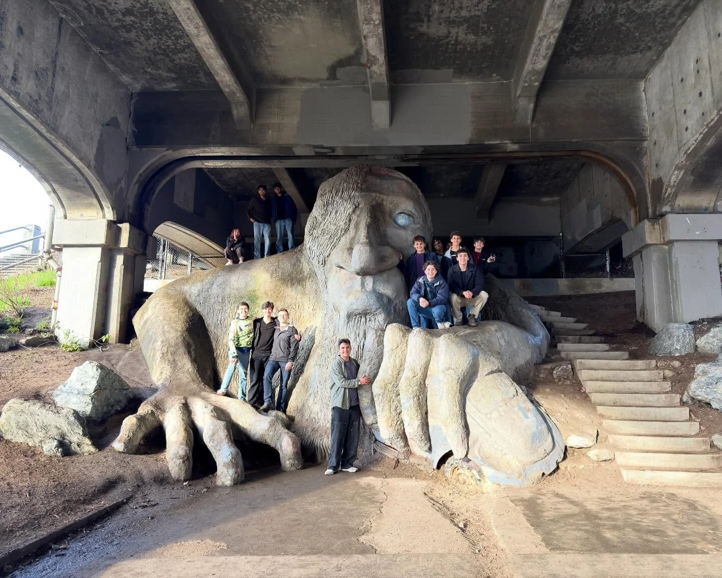 Reflecting on winter tour&hellip;

Seattle was Stellan&rsquo;s hometown and we got to wander Pike Place, sing alongside some of his high school groups, say hi to the troll, and relax in his sauna! In New Jersey, Leo&rsquo;s hometown, we scarfed down 