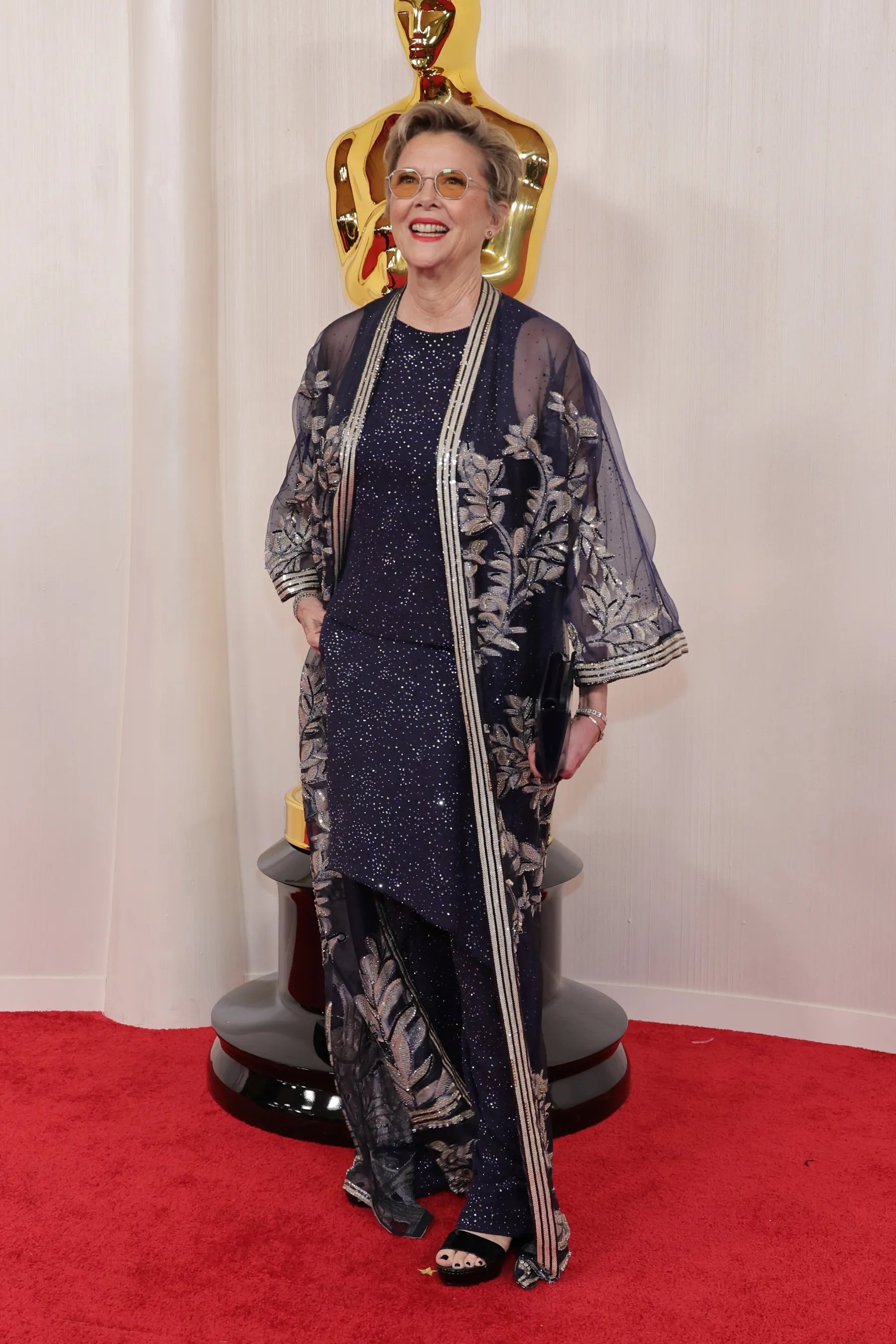 annette-bening-is-elegant-on-2024-oscars-red-carpet-2.jpg