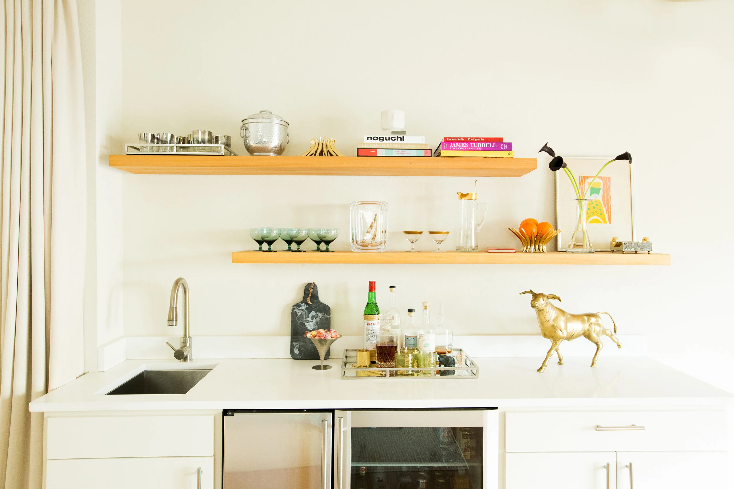 2018-Lisa-White-Home-Bar-Vignette-1.JPG