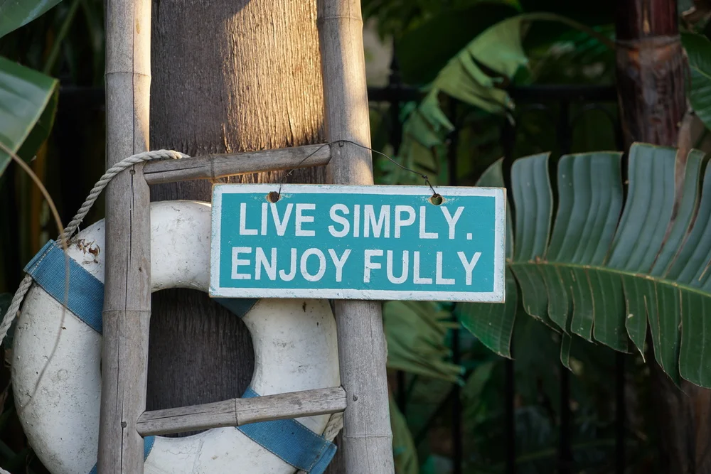 Live Simply Enjoy Fully Sign