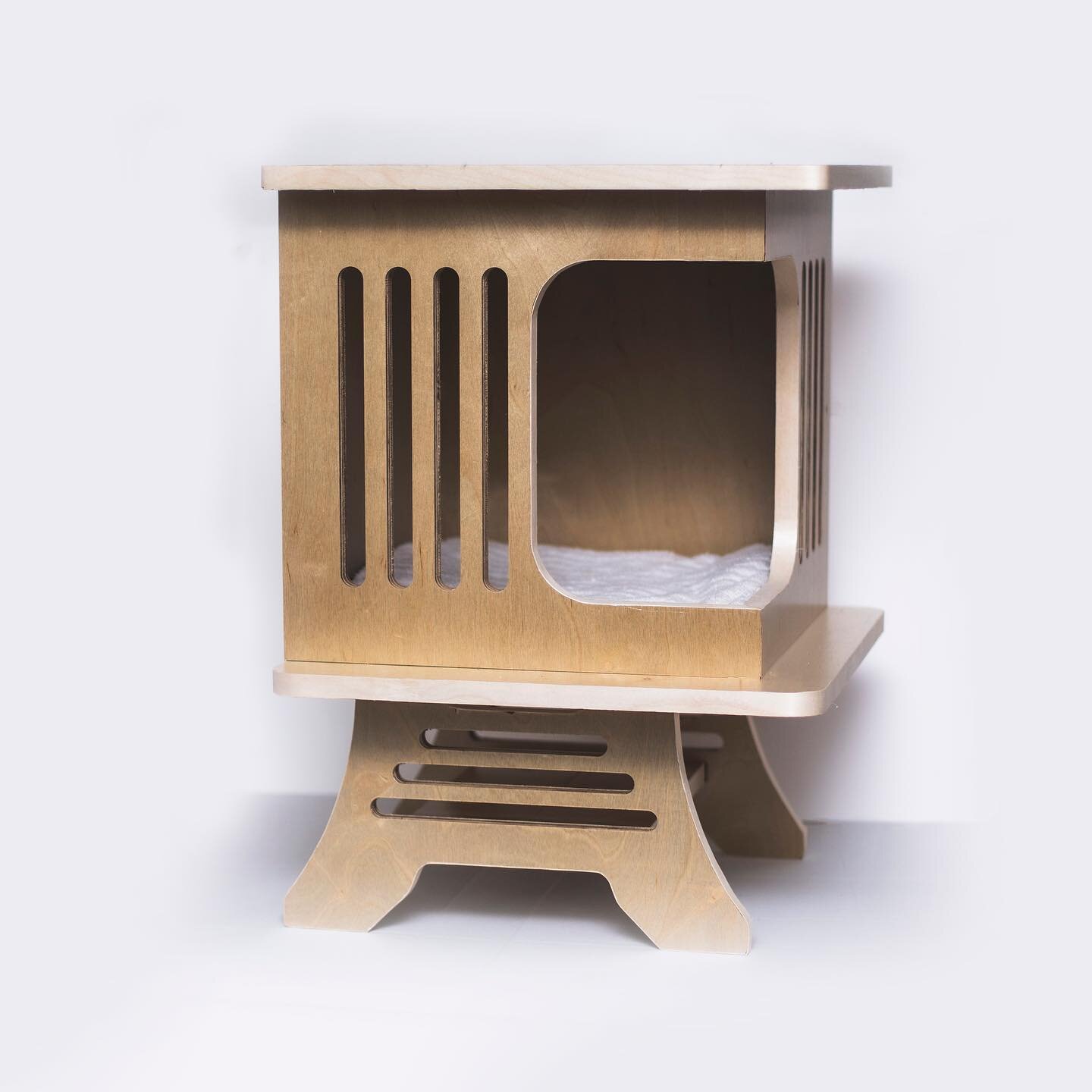 The Dojo is a cozy place to play and sleep. It is also a great hiding place for more shy cats. Also modern design will make the Dojo beautifully present in both your living room and next to the bed serving as a night cabinet.